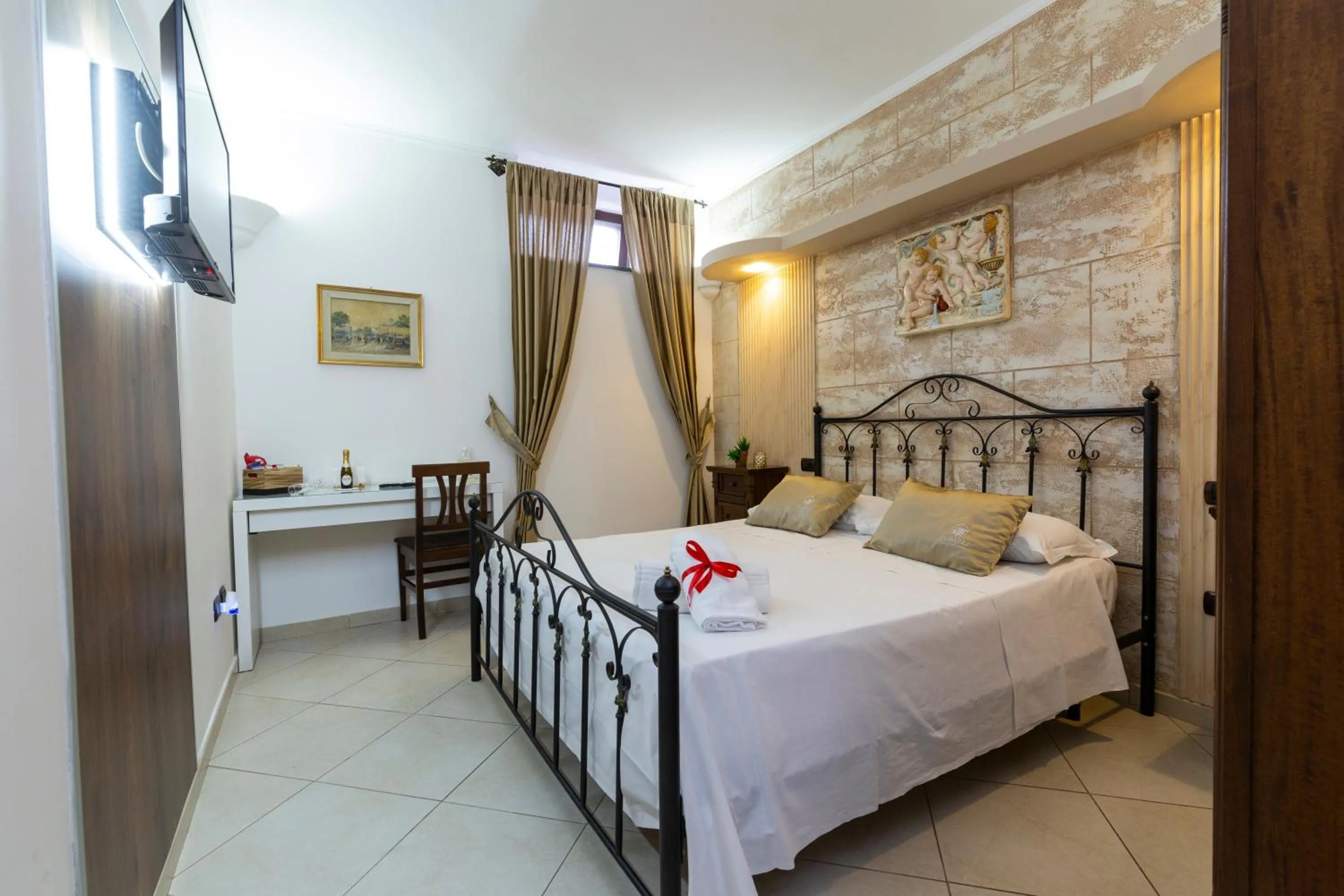Double Room in Pompei Luxury Rooms