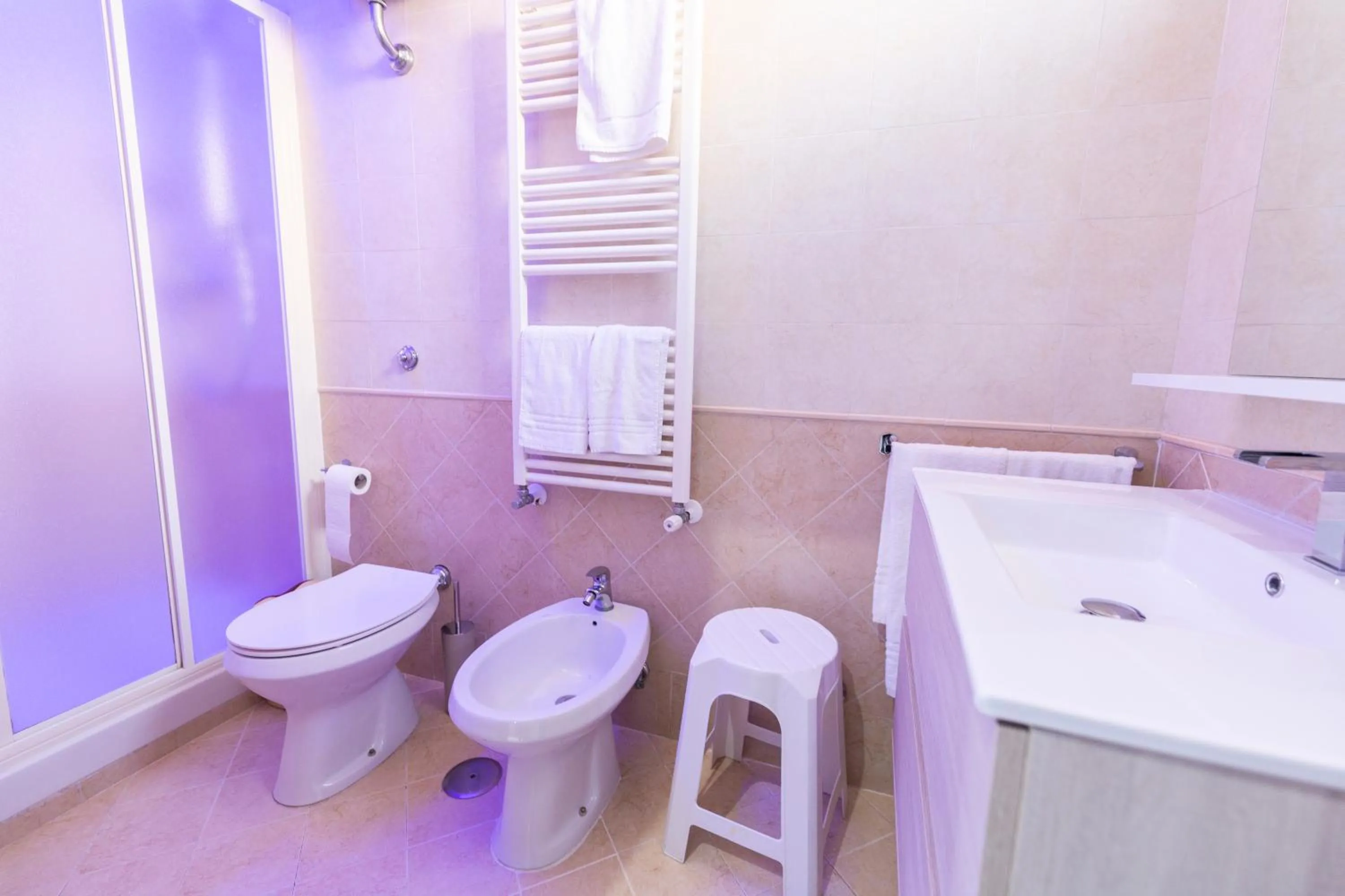 Bathroom in Pompei Luxury Rooms