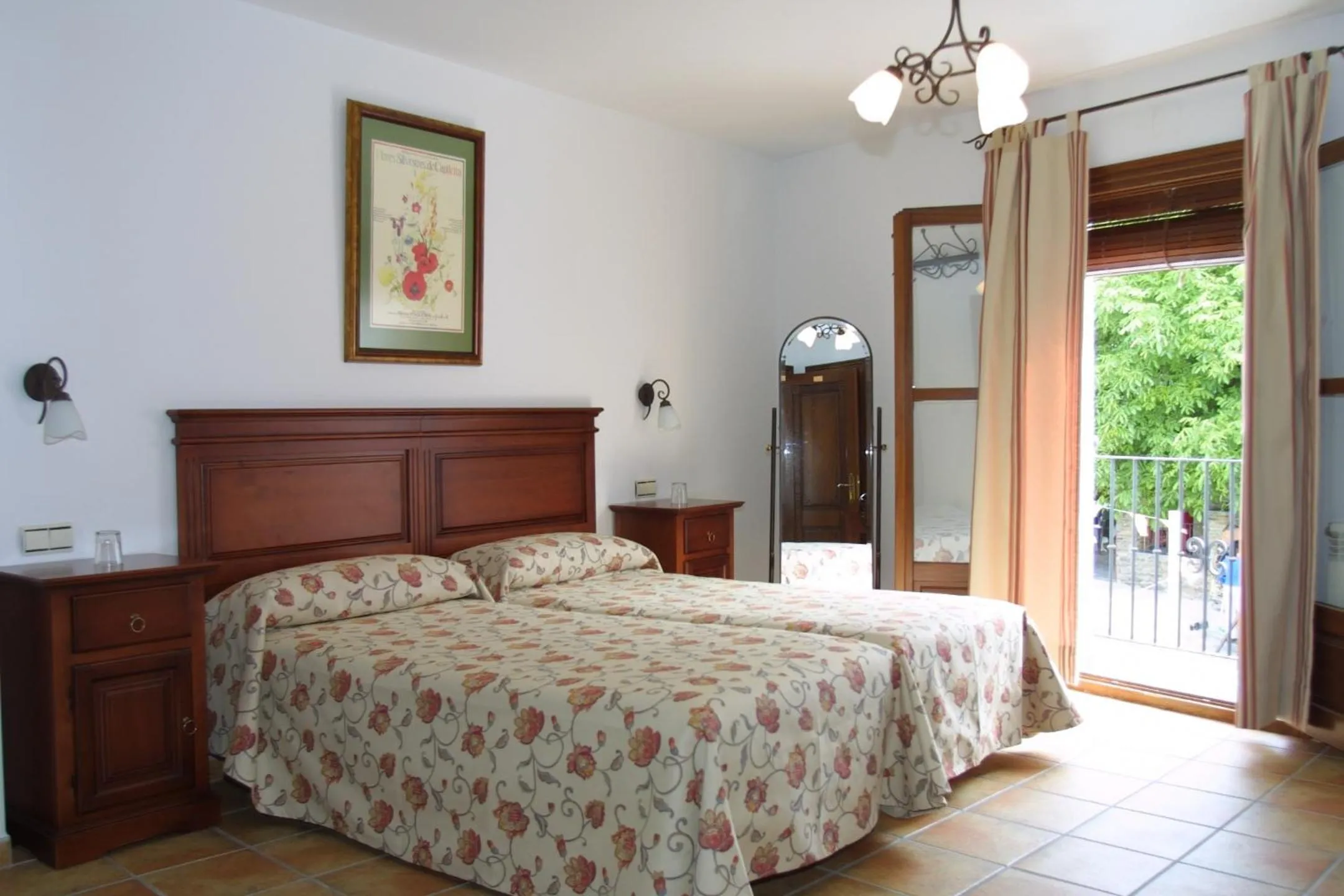 Photo of the whole room, Bed in Hotel Rural Poqueira II