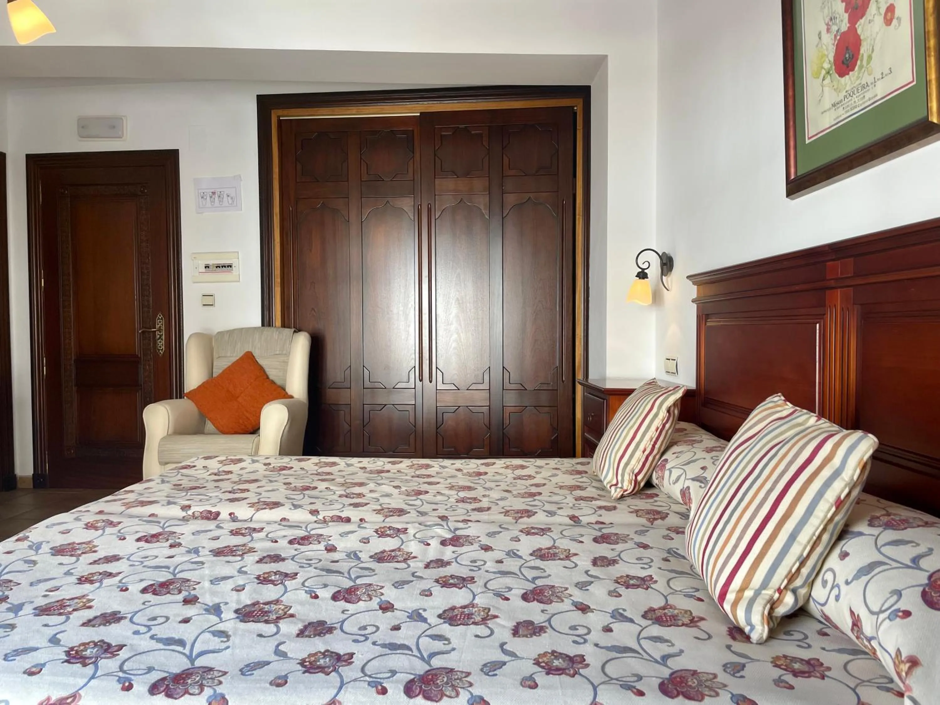 Bed in Hotel Rural Poqueira II