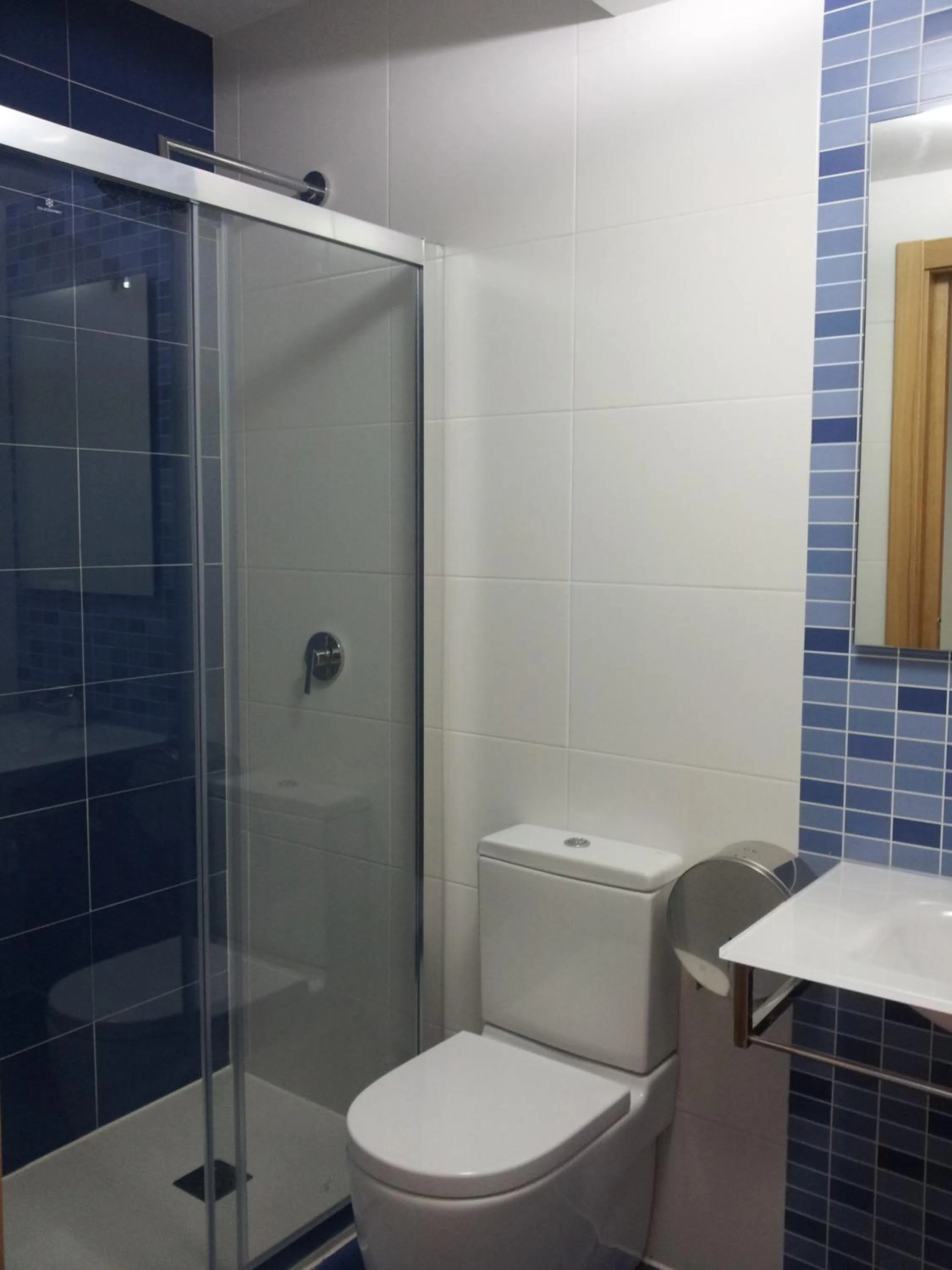 Bathroom in Pensión San Fermín