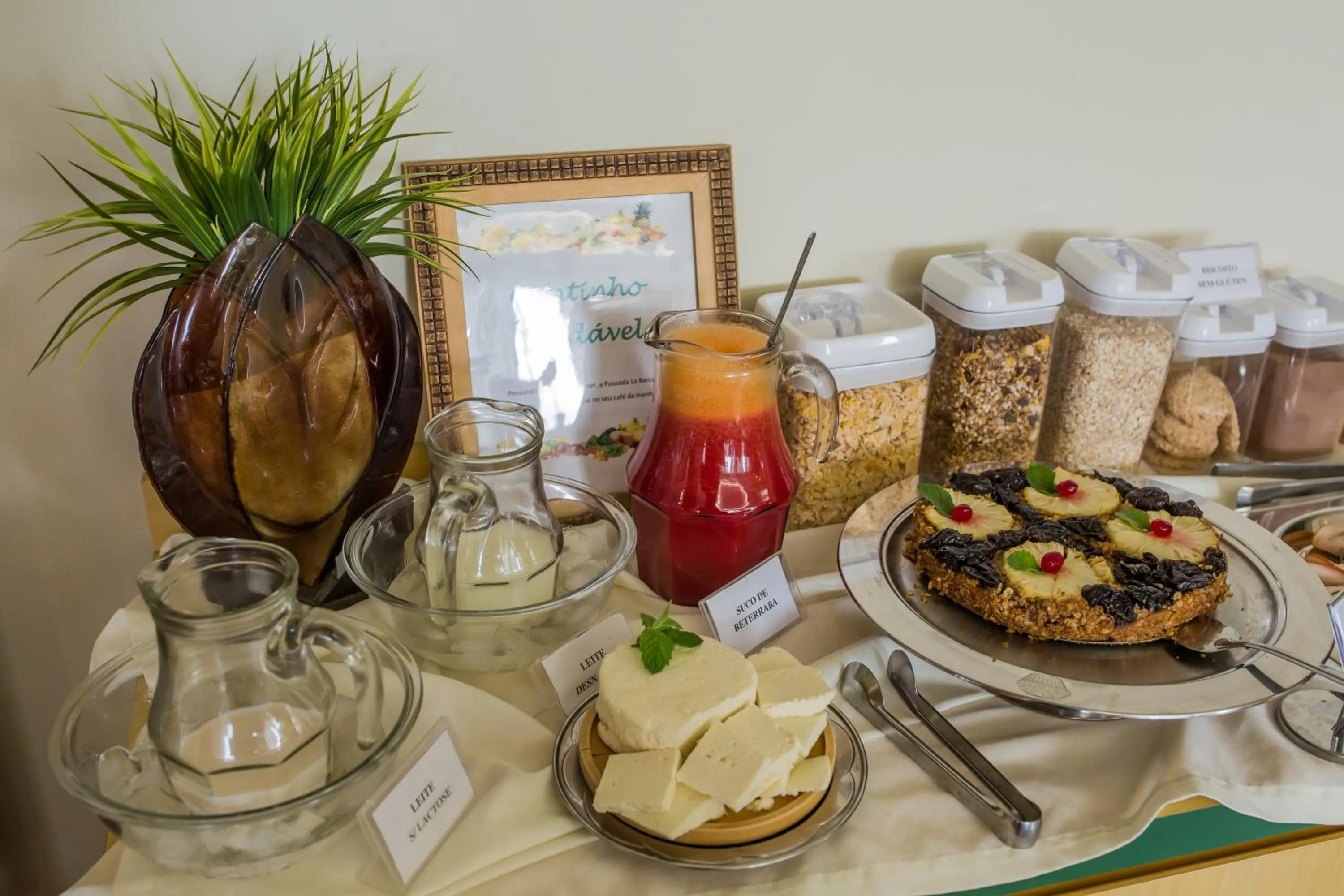 Food and drinks in Pousada La Barca