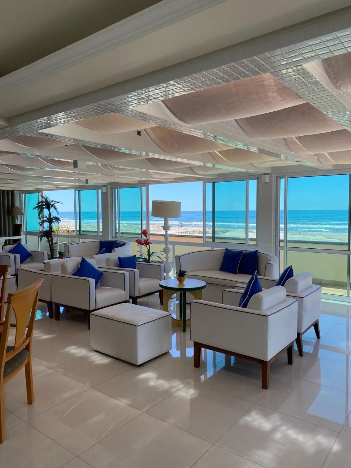 Communal lounge/ TV room in Pousada La Barca
