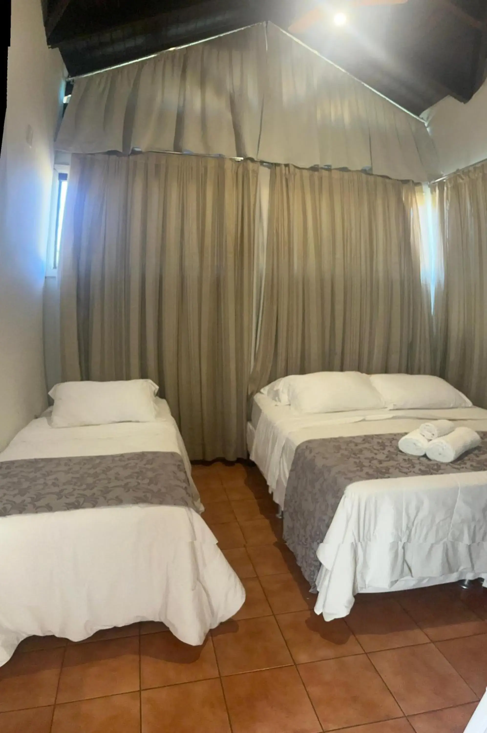 Double Room with Shared Bathroom - single occupancy in Pousada Villa Guimaraes Double Room with Shared Bathroom - single occupancy in Pousada Villa Guimaraes