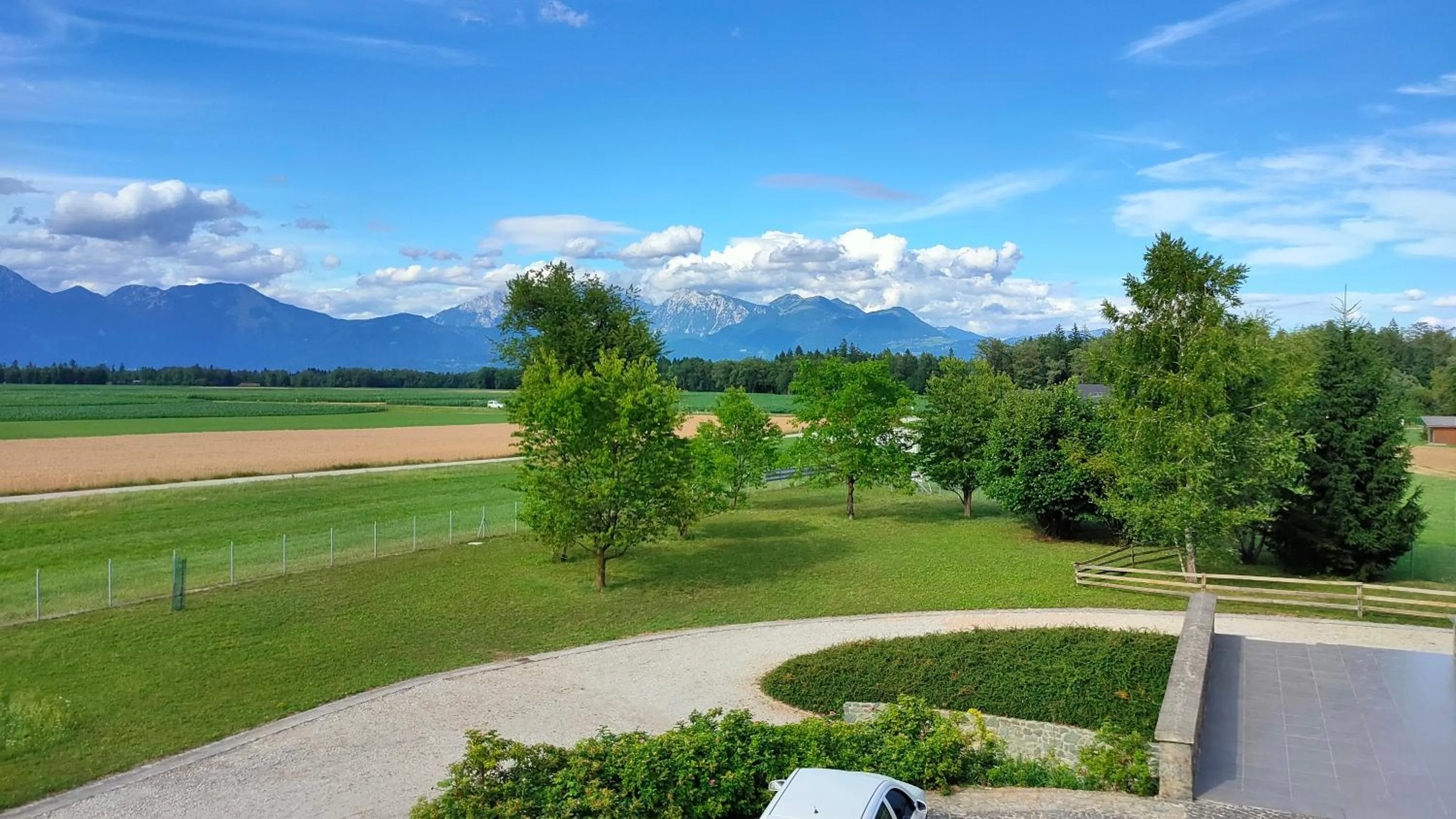 Garden view in Bed & Breakfast Na Poljani