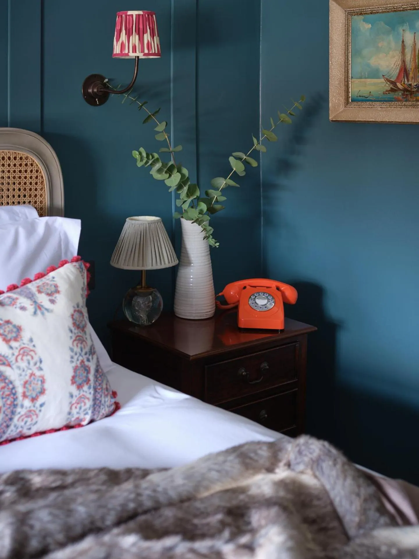Bedroom, Bed in Stanwell House