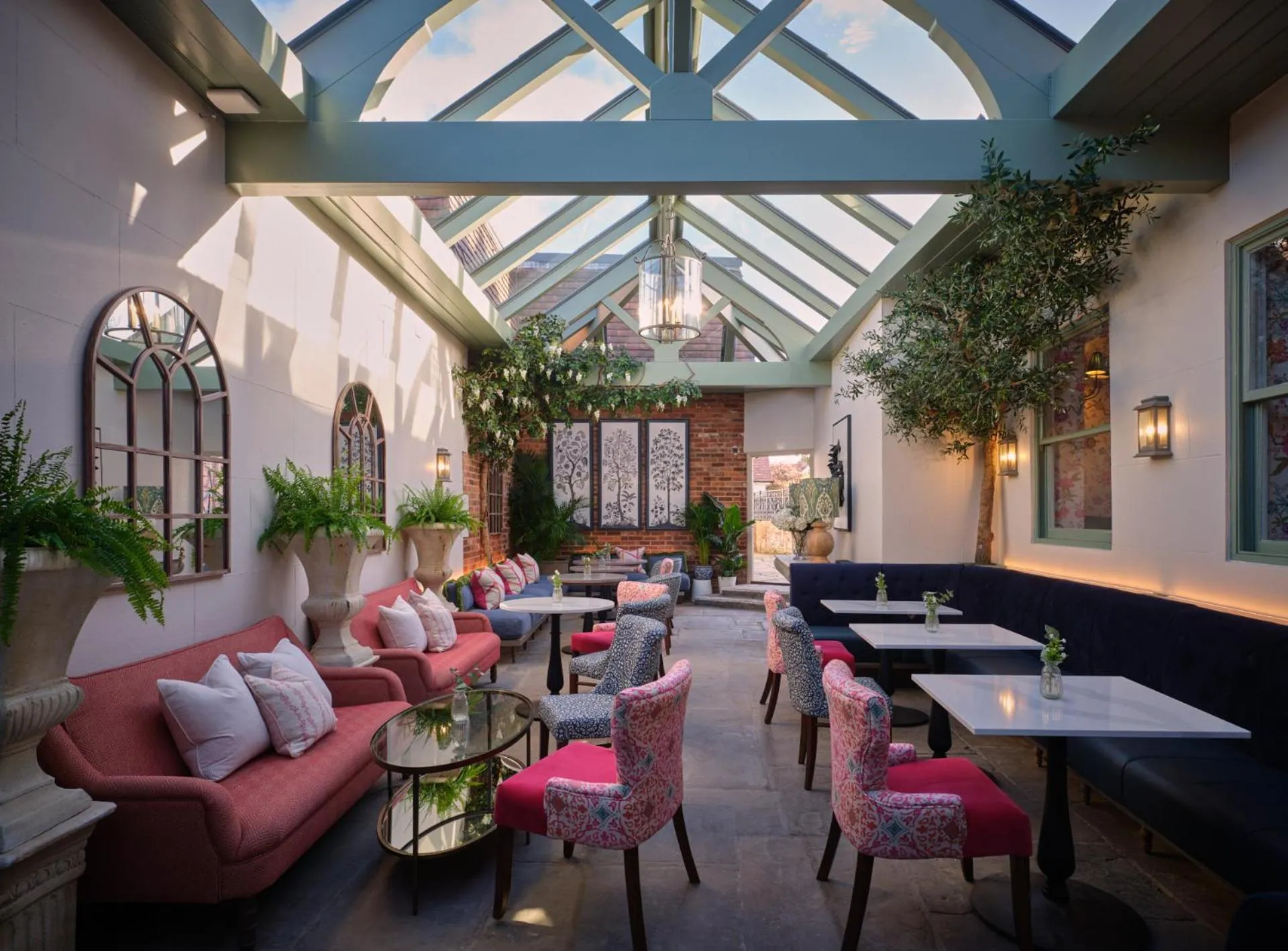 Restaurant/places to eat in Stanwell House