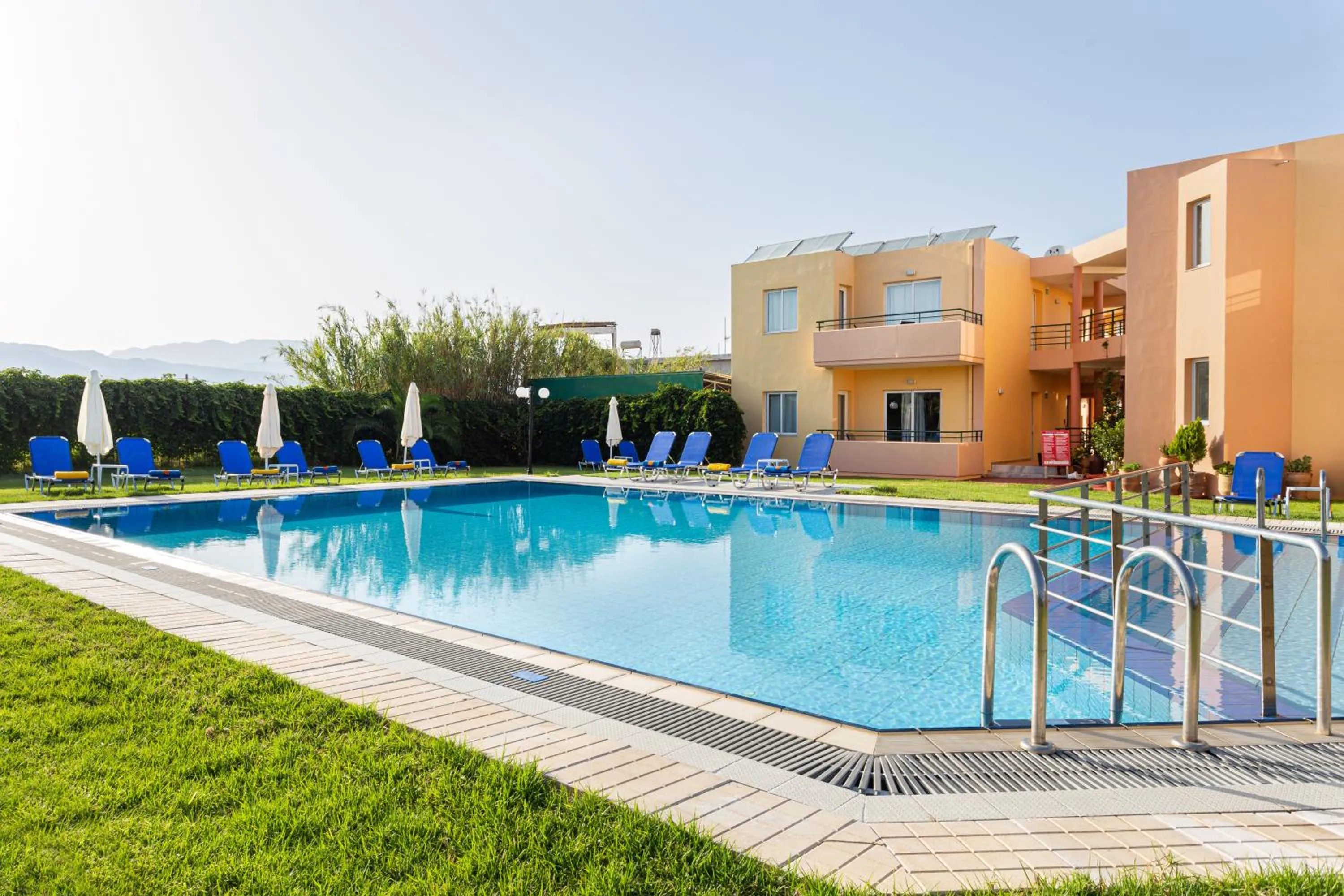 Alonia Hotel Apartments