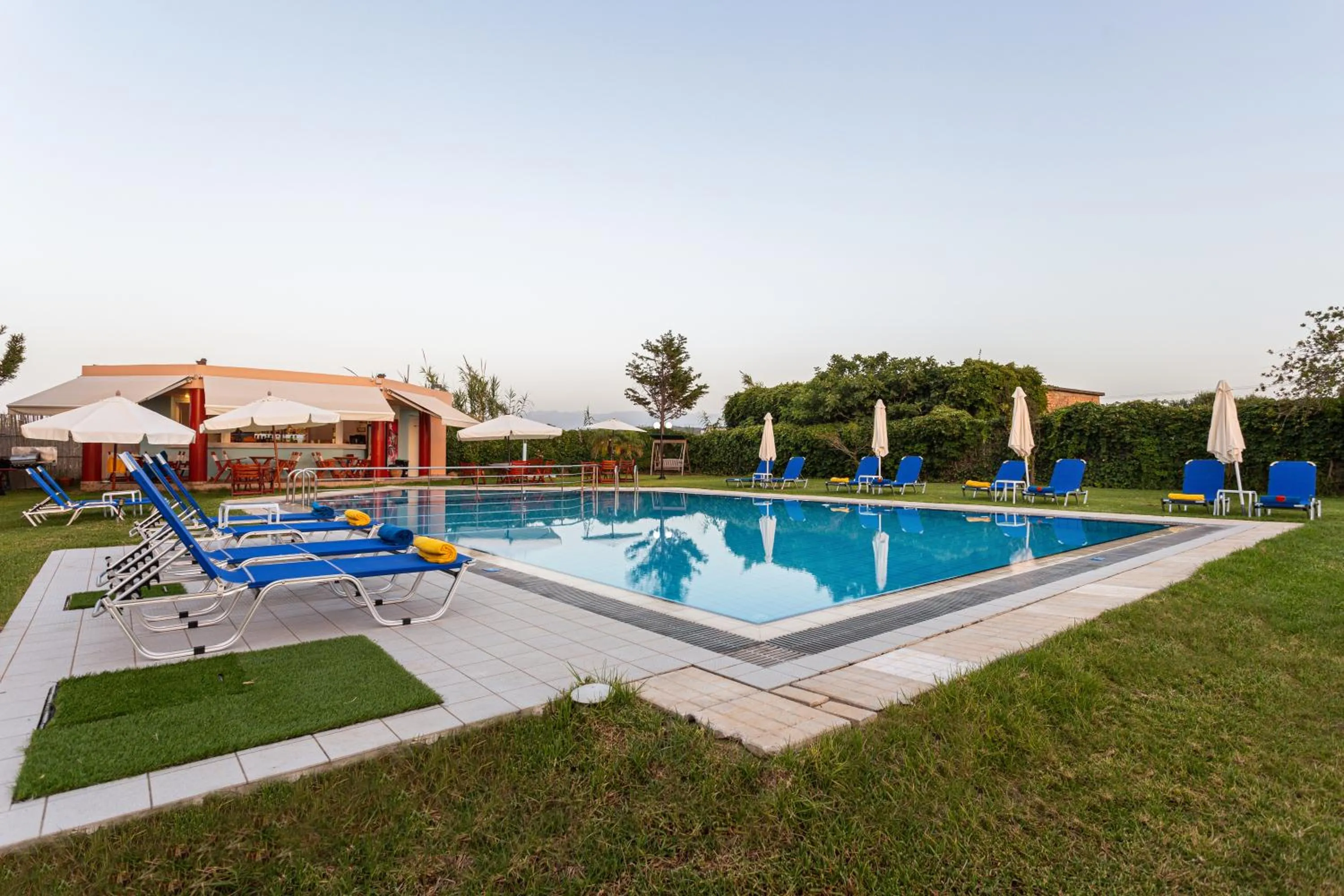 Alonia Hotel Apartments
