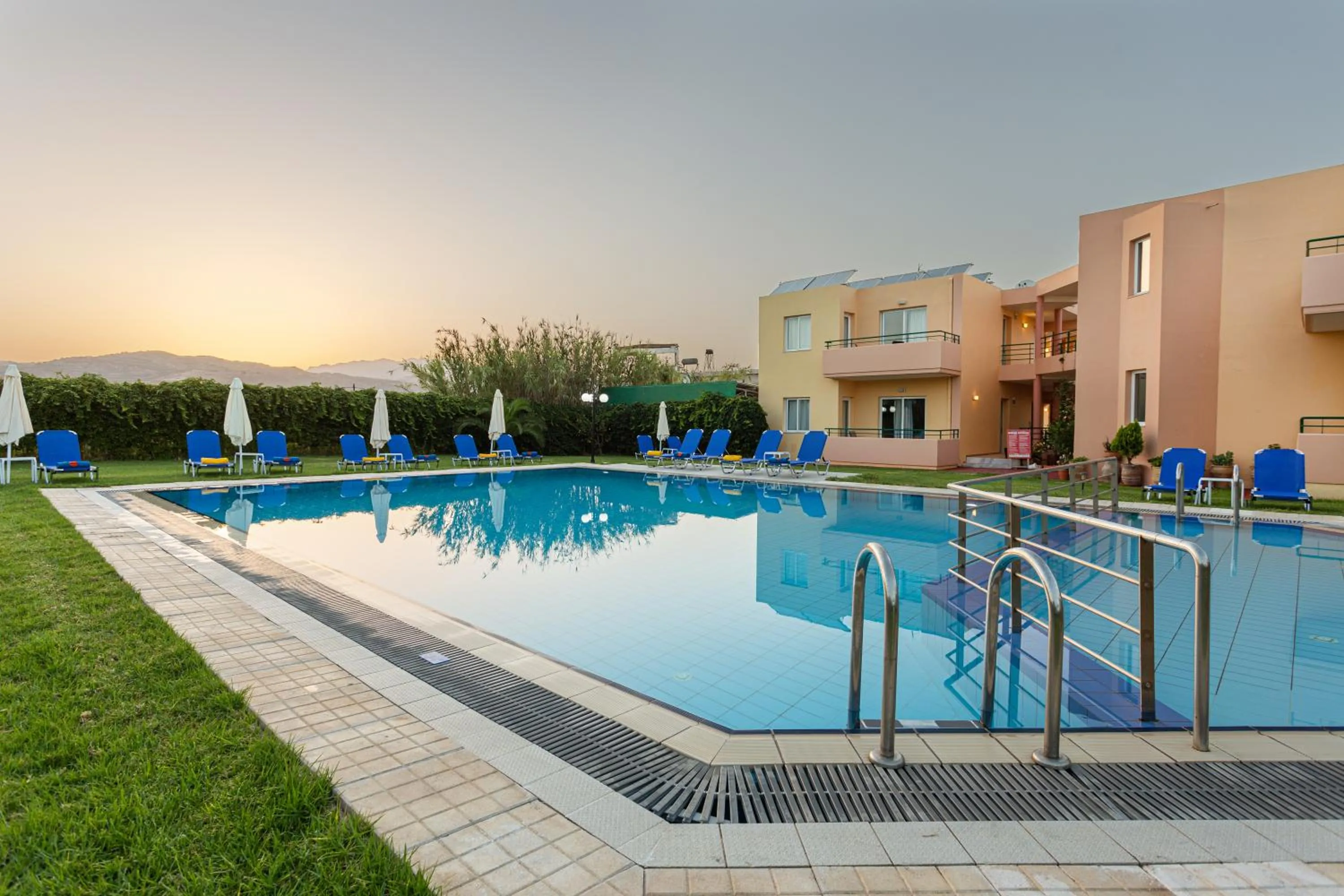 Alonia Hotel Apartments