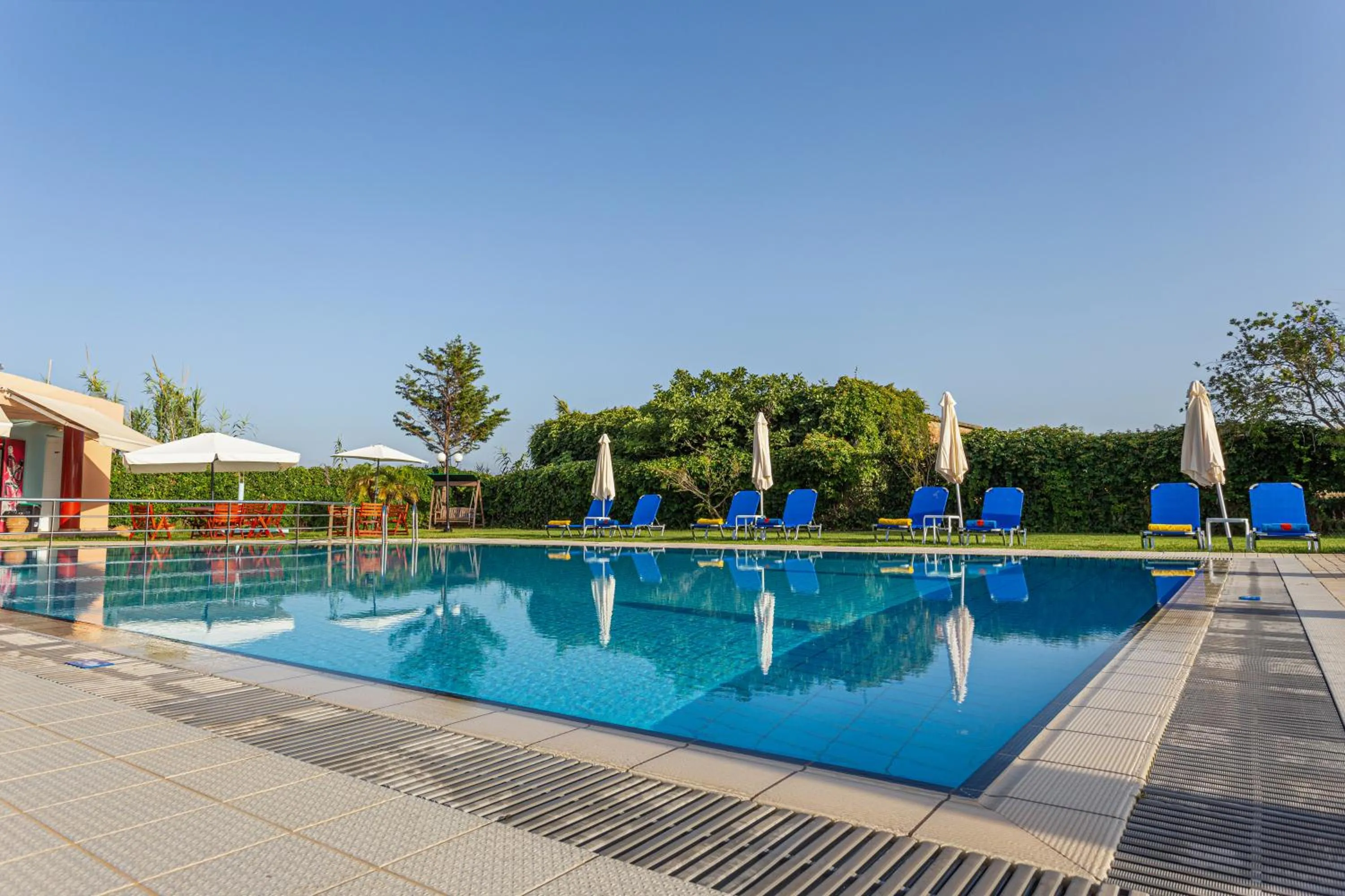 Alonia Hotel Apartments