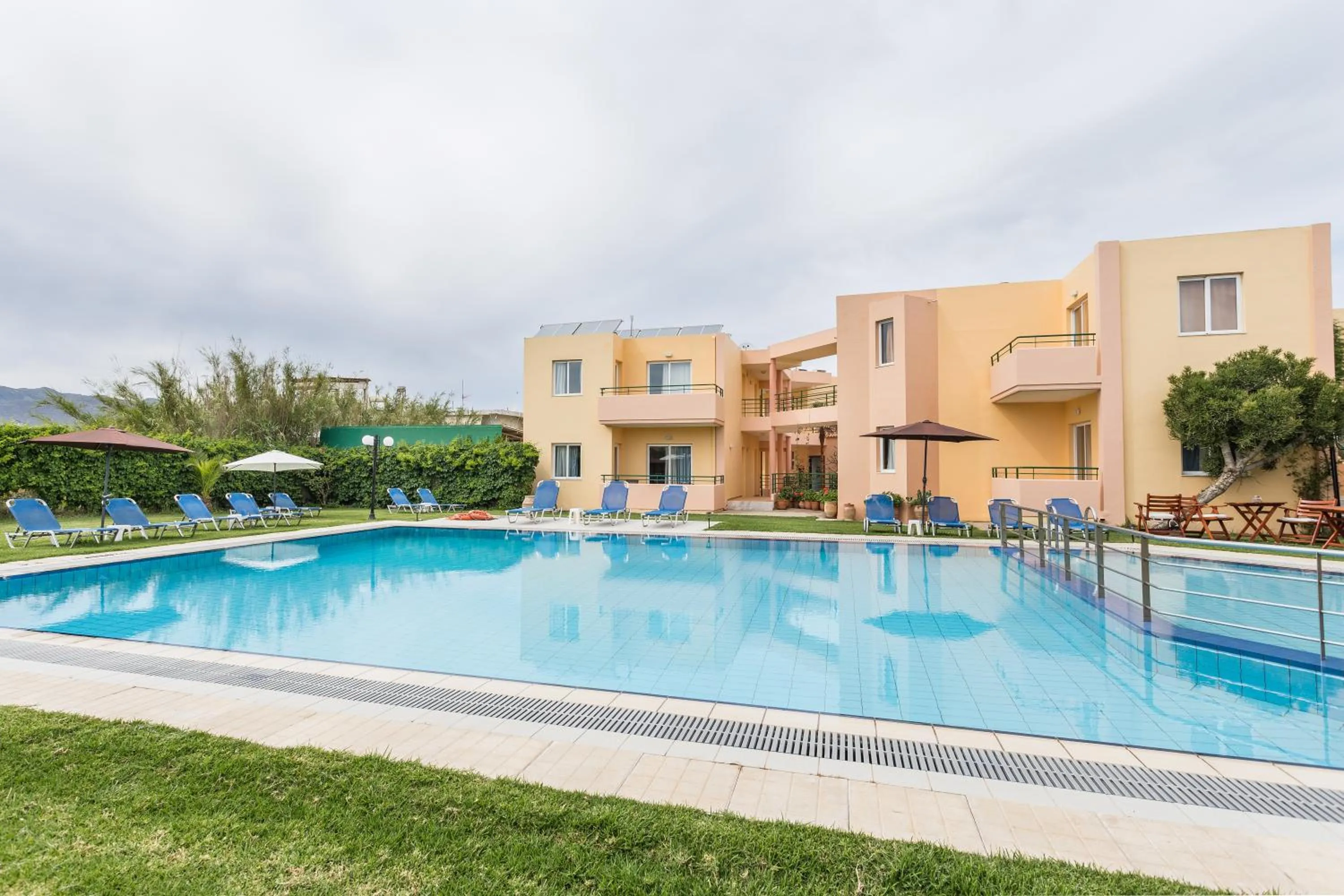 Alonia Hotel Apartments