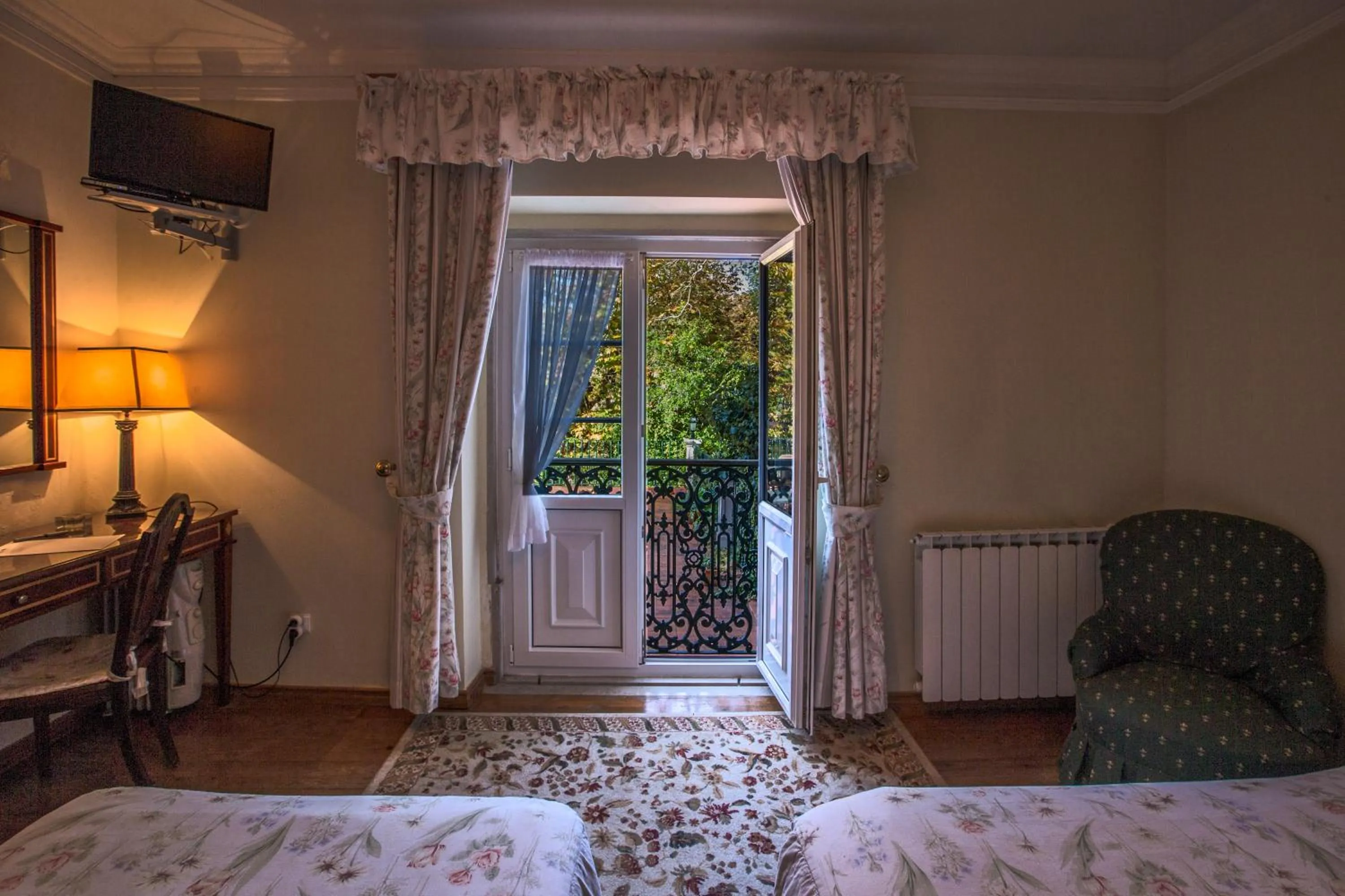 Bedroom, Bed in Hotel Sintra Jardim