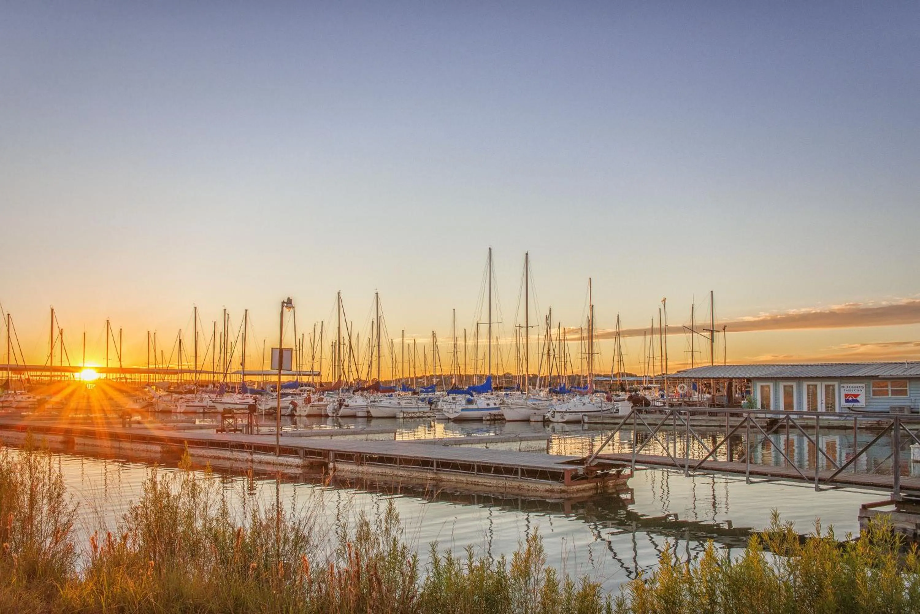 Lake view in Holiday Lodge on Canyon Lake