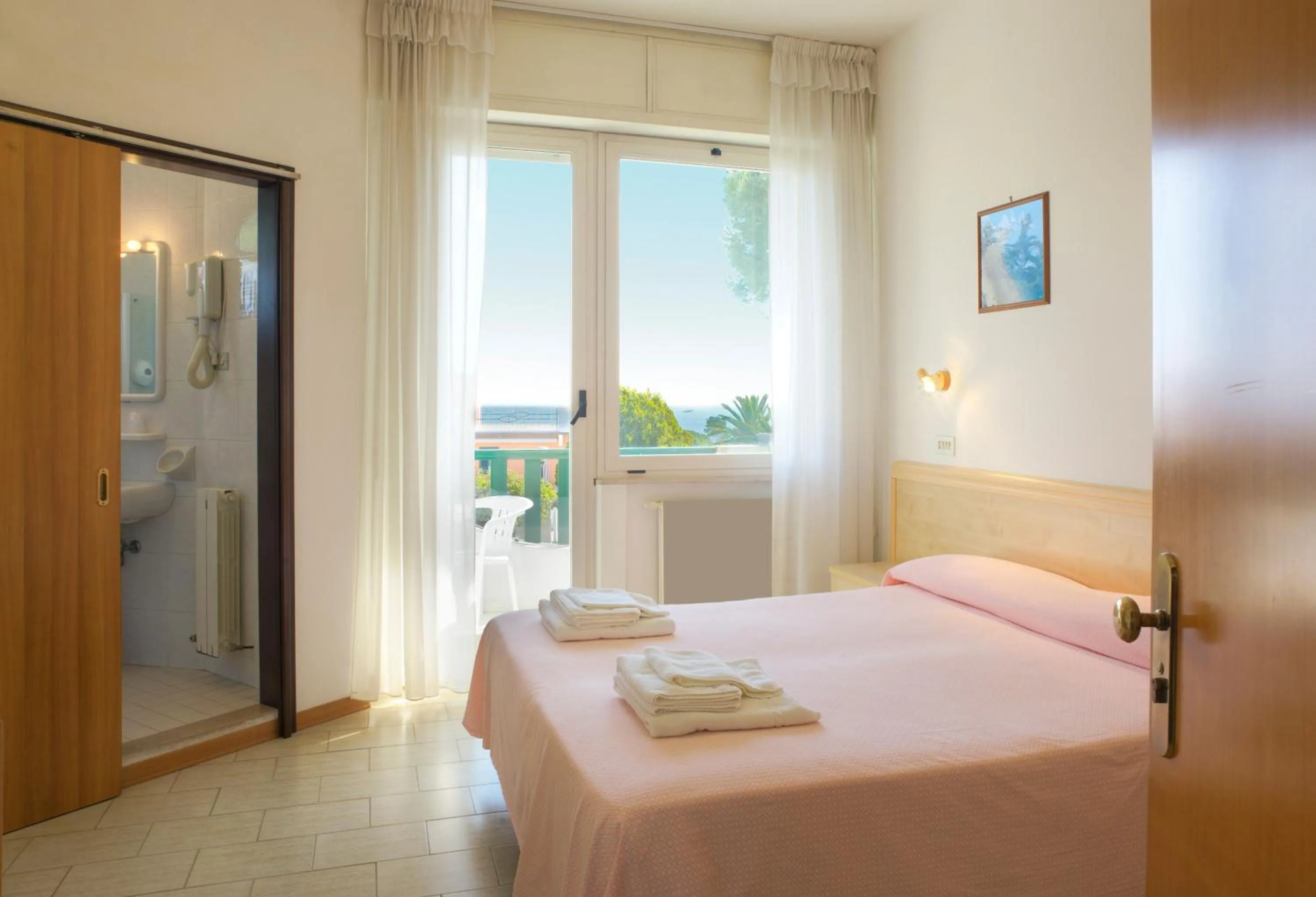 View (from property/room), Bed in Hotel K2