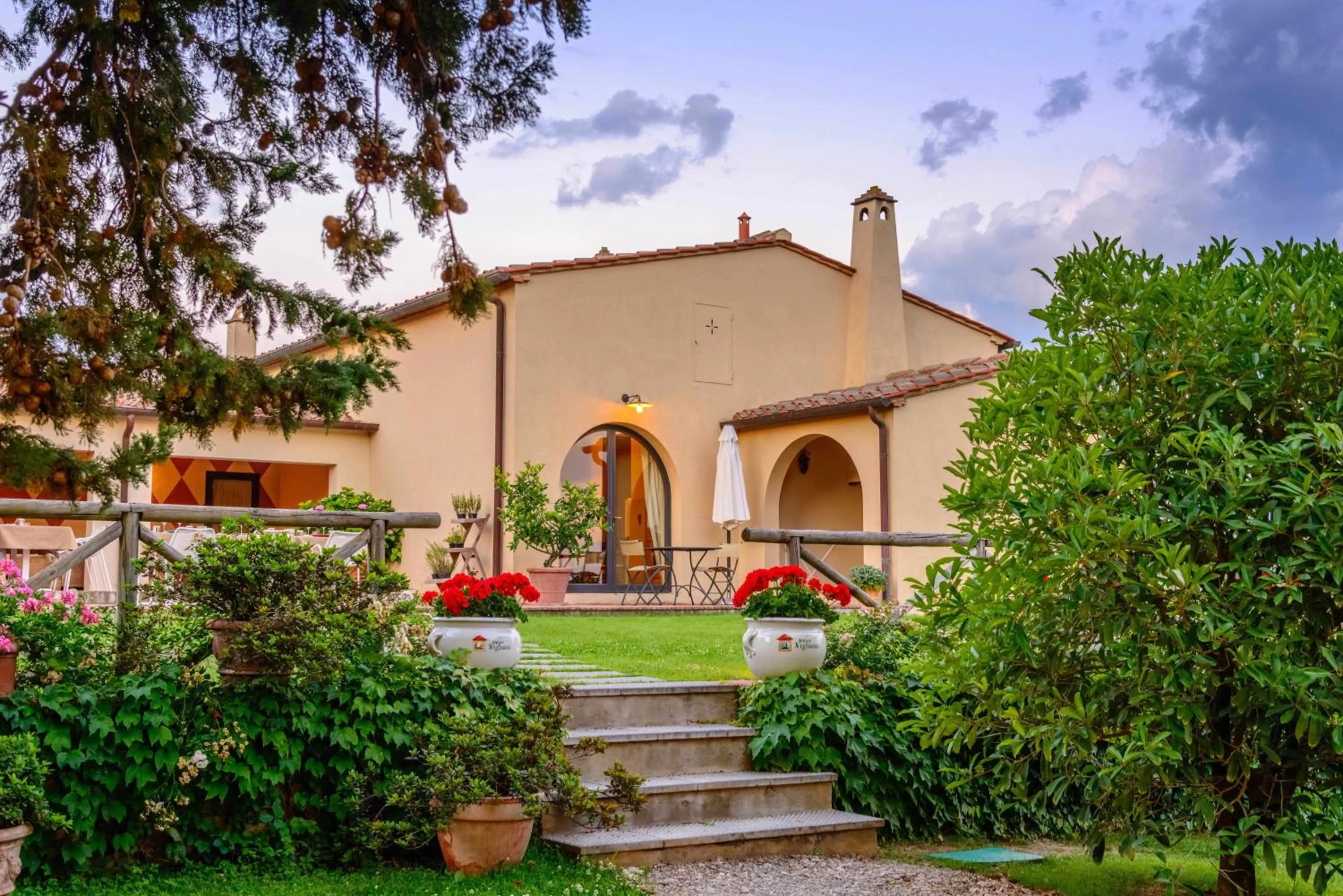 Property building in Podere Vigliano