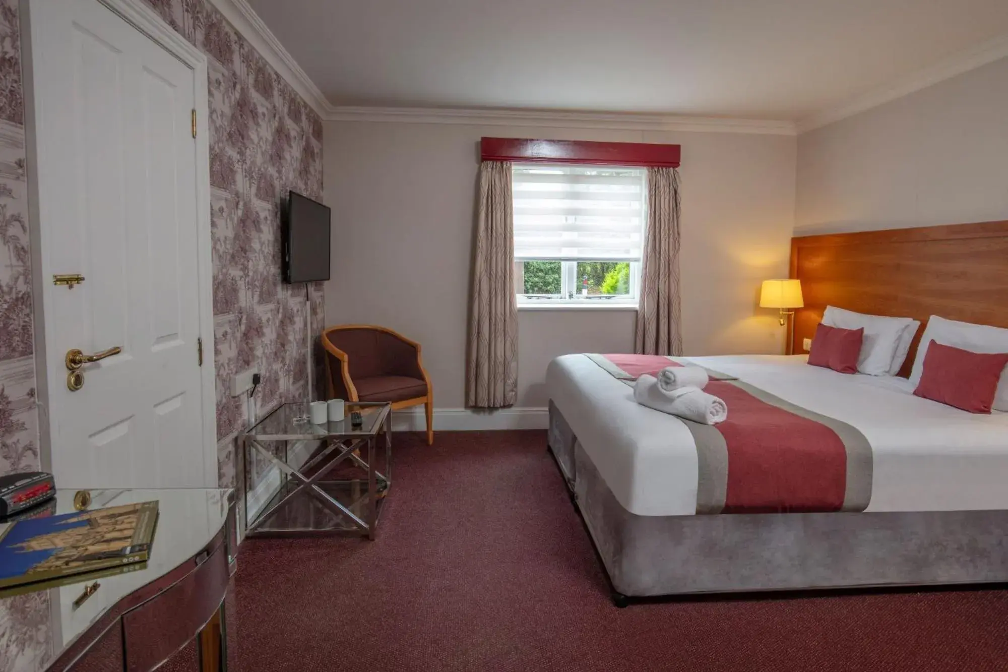 Bedroom, Bed in Best Western Gables Hotel Bedroom, Bed in Best Western Gables Hotel