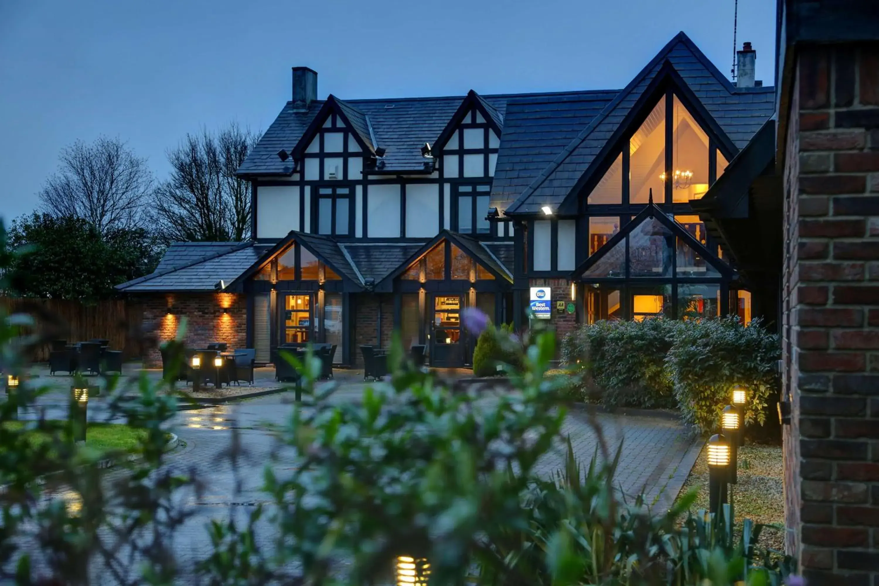 Property building in Best Western Gables Hotel Property building in Best Western Gables Hotel