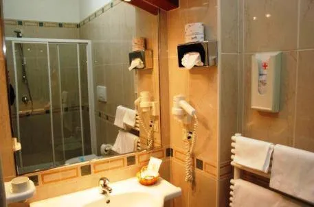 Bathroom in Hotel Adria