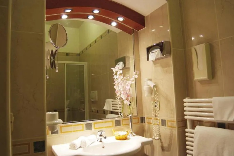 Bathroom in Hotel Adria