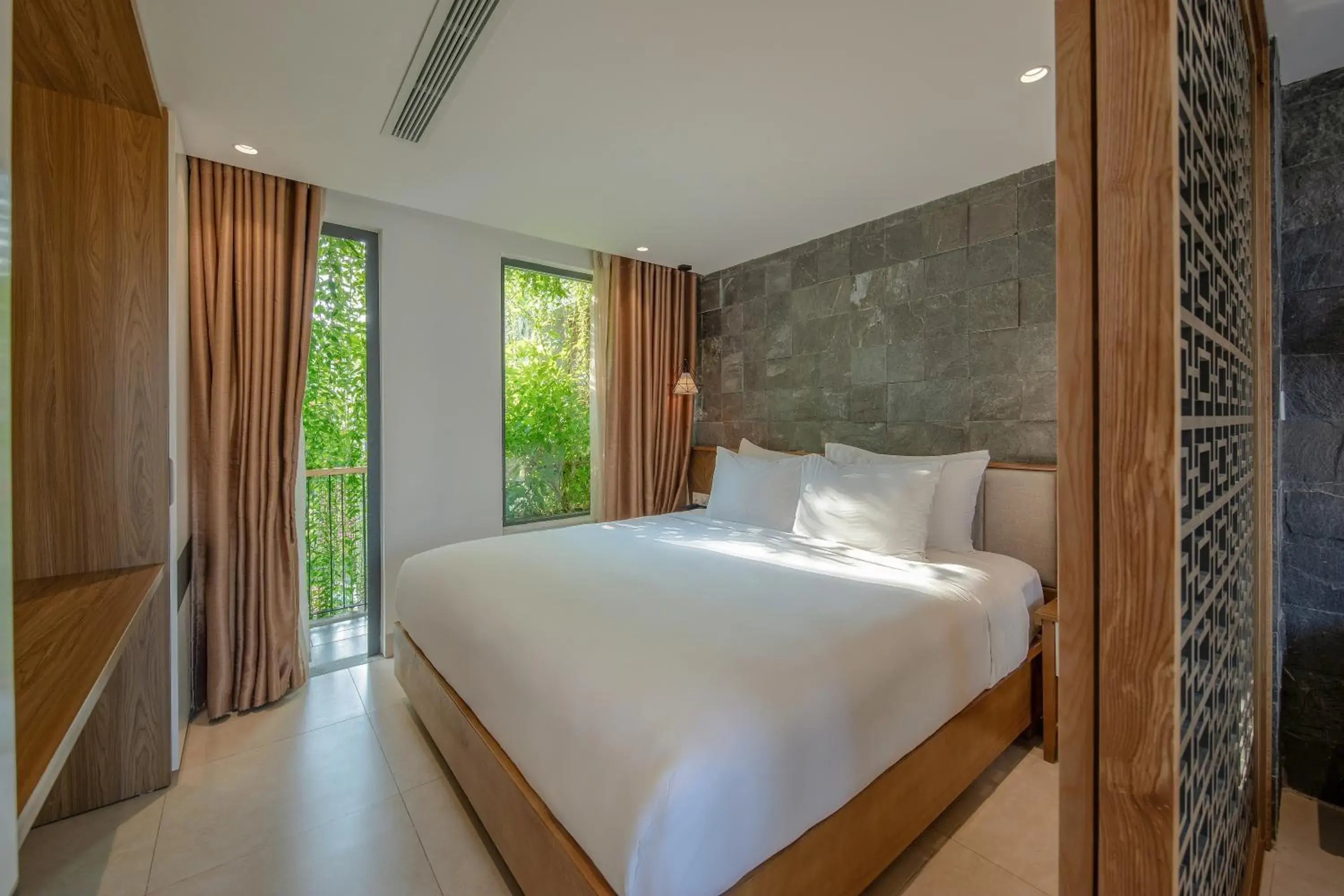 Two-Bedroom Suite with Street View and Pool View in Ponte Boutique Da Nang Two-Bedroom Suite with Street View and Pool View in Ponte Boutique Da Nang