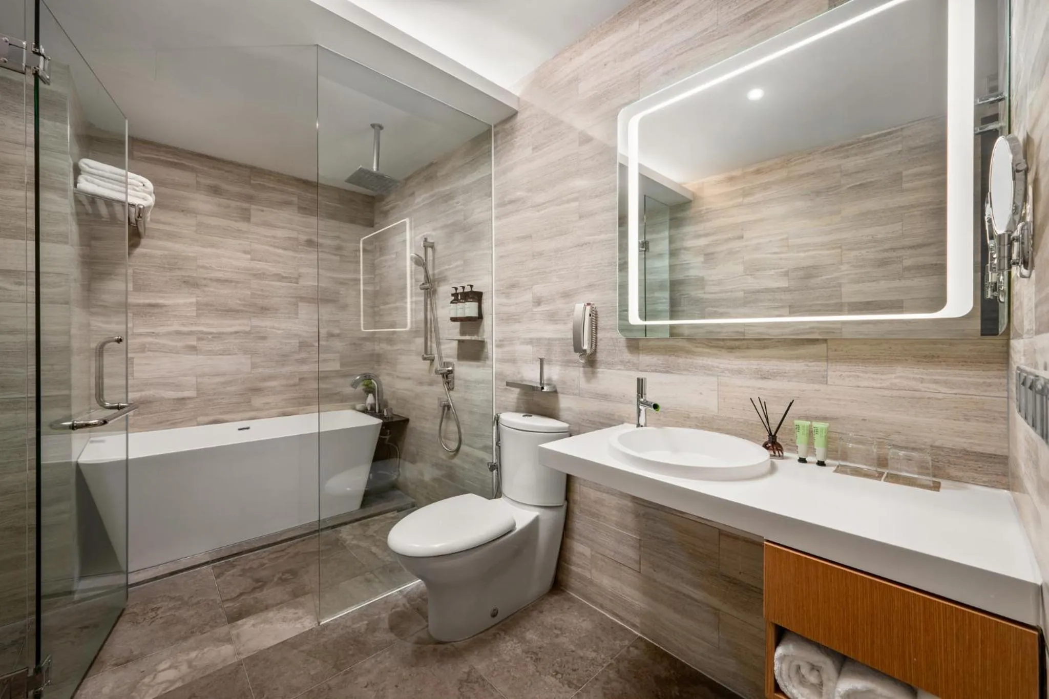 Toilet in Fraser Place Puteri Harbour