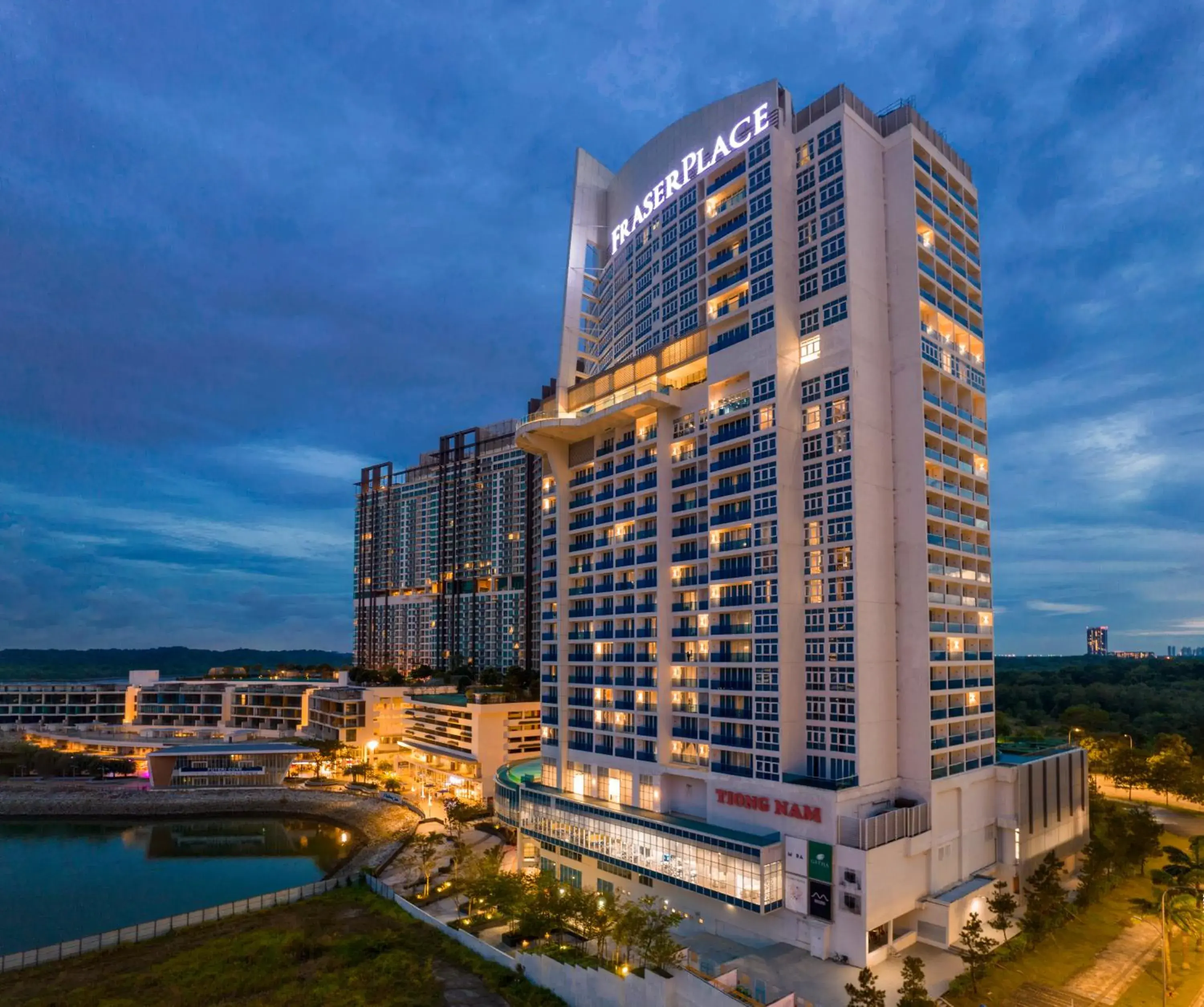 Property building in Fraser Place Puteri Harbour Property building in Fraser Place Puteri Harbour