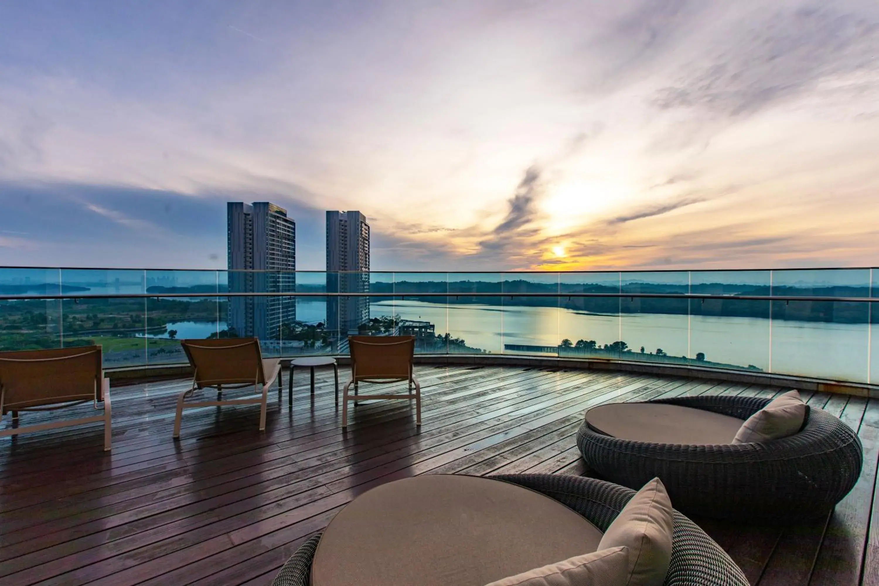 sunbed in Fraser Place Puteri Harbour sunbed in Fraser Place Puteri Harbour