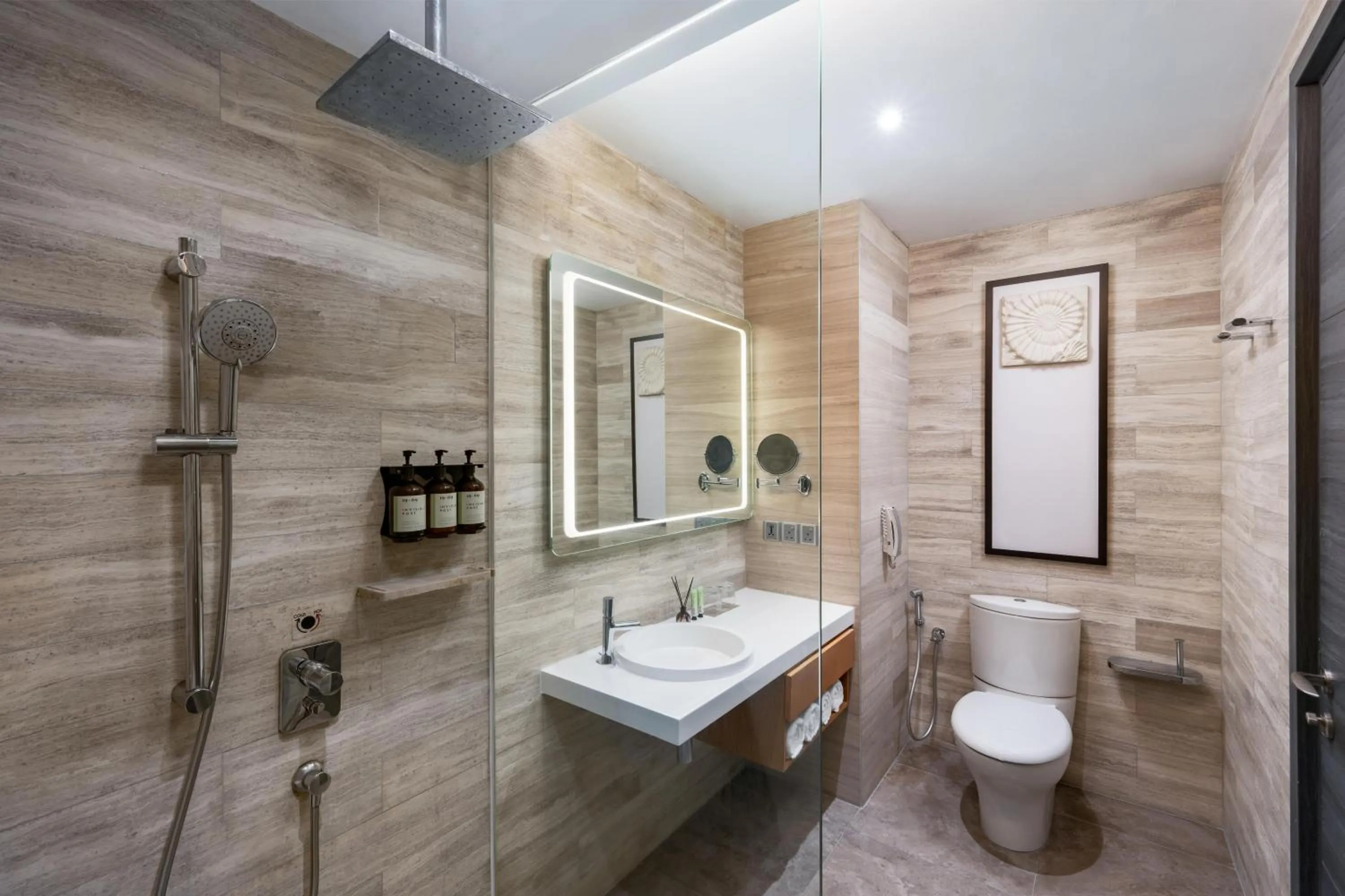 Toilet in Fraser Place Puteri Harbour