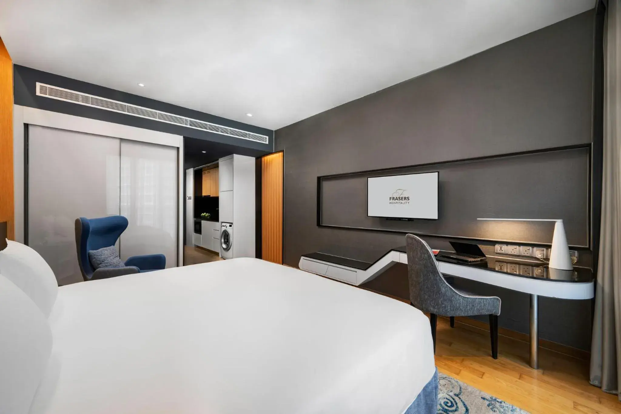 TV and multimedia, Bed in Fraser Place Puteri Harbour TV and multimedia, Bed in Fraser Place Puteri Harbour