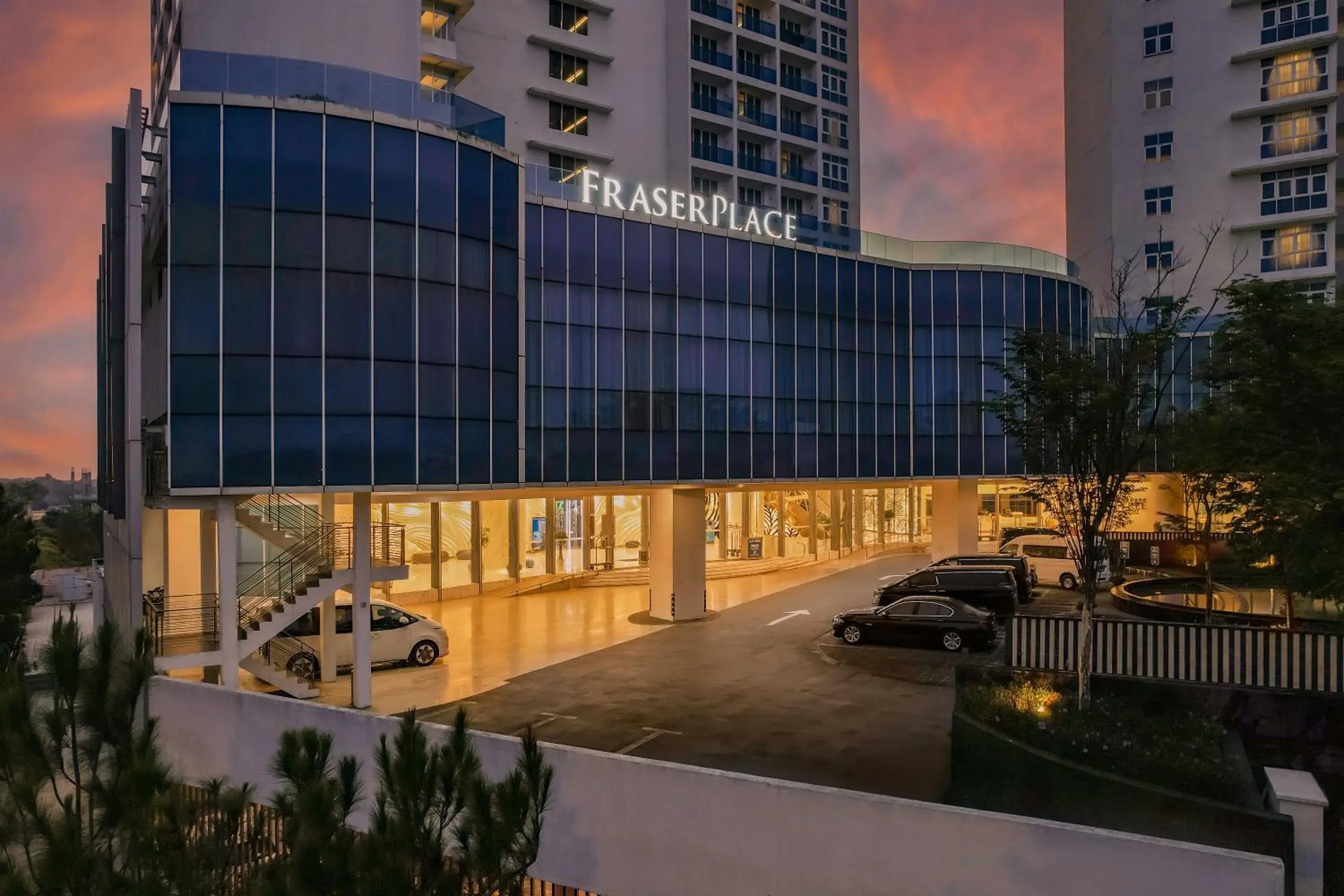 Property building in Fraser Place Puteri Harbour Property building in Fraser Place Puteri Harbour