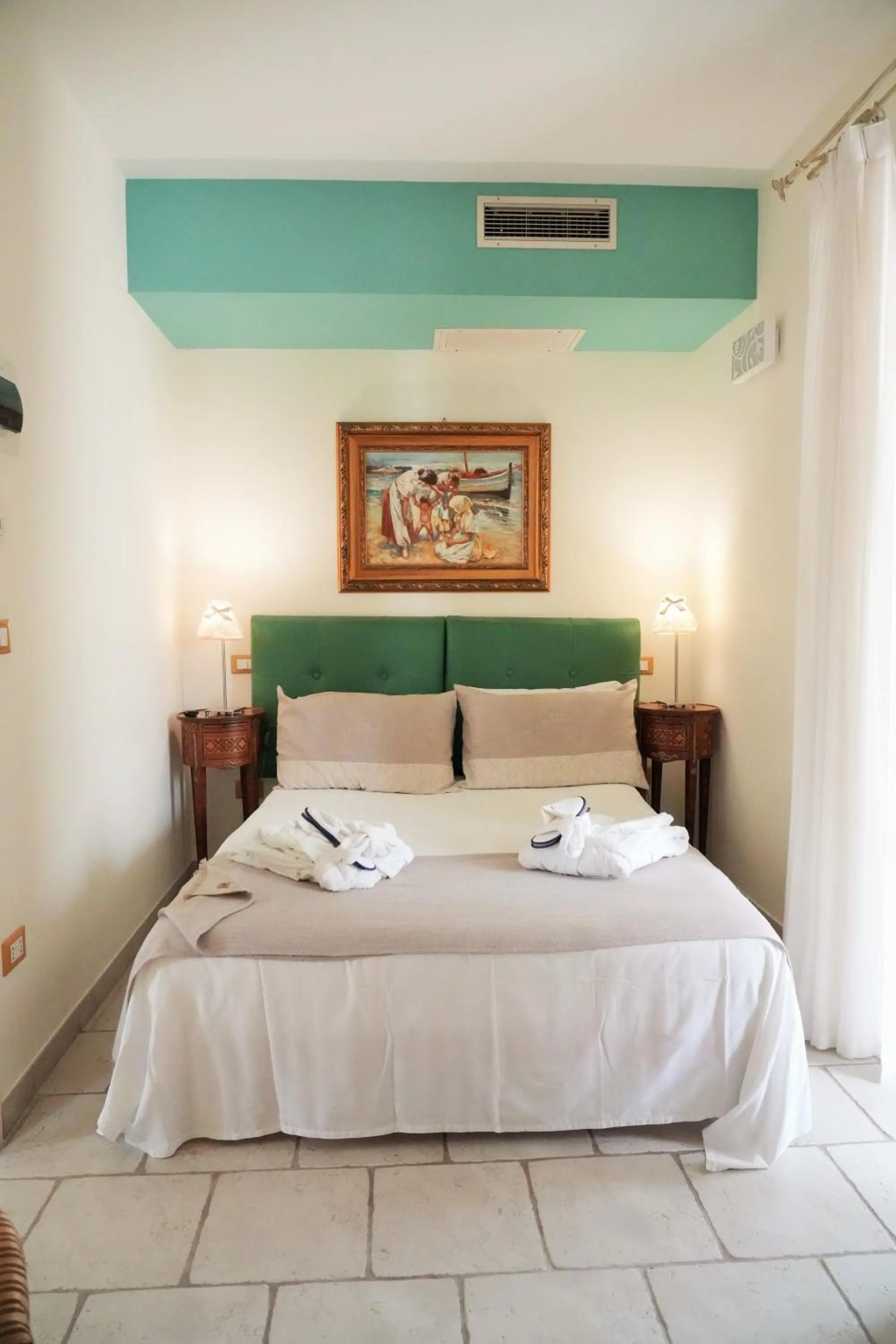 Bed in Bed & Breakfast Al Borgo