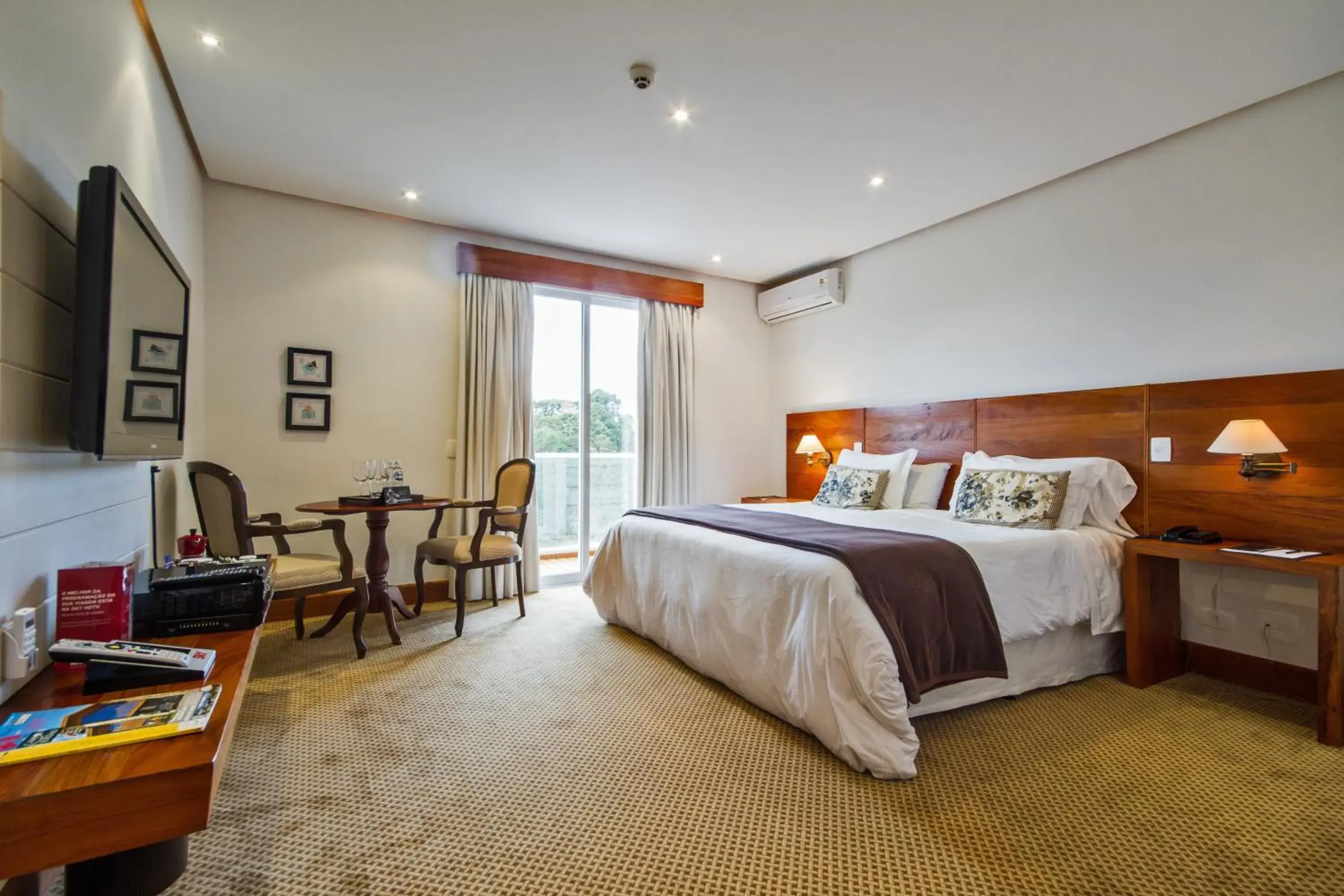 Double Room with Spa Bath in L.A.H. Hostellerie Double Room with Spa Bath in L.A.H. Hostellerie