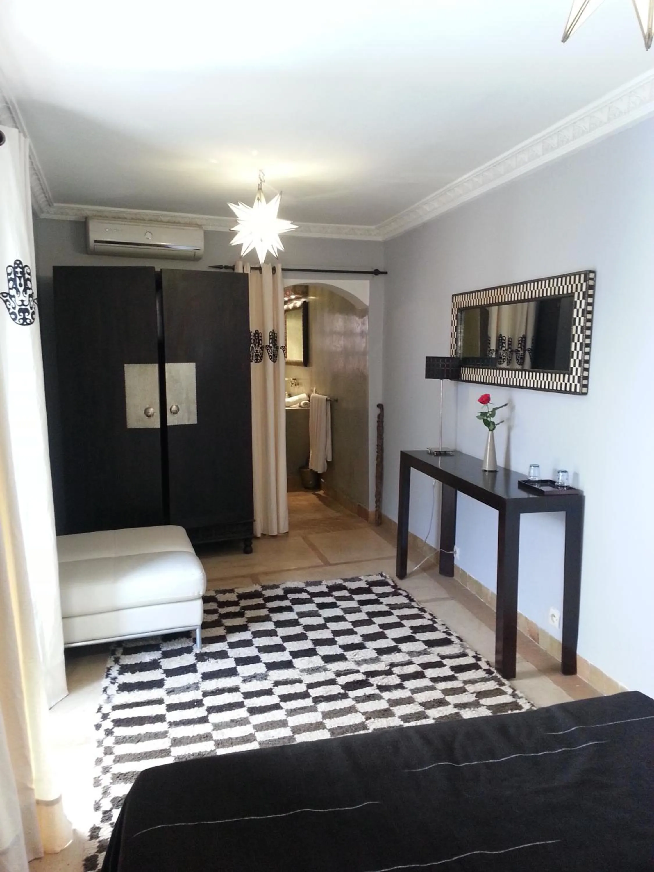 Decorative detail, Bed in Riad AZZA