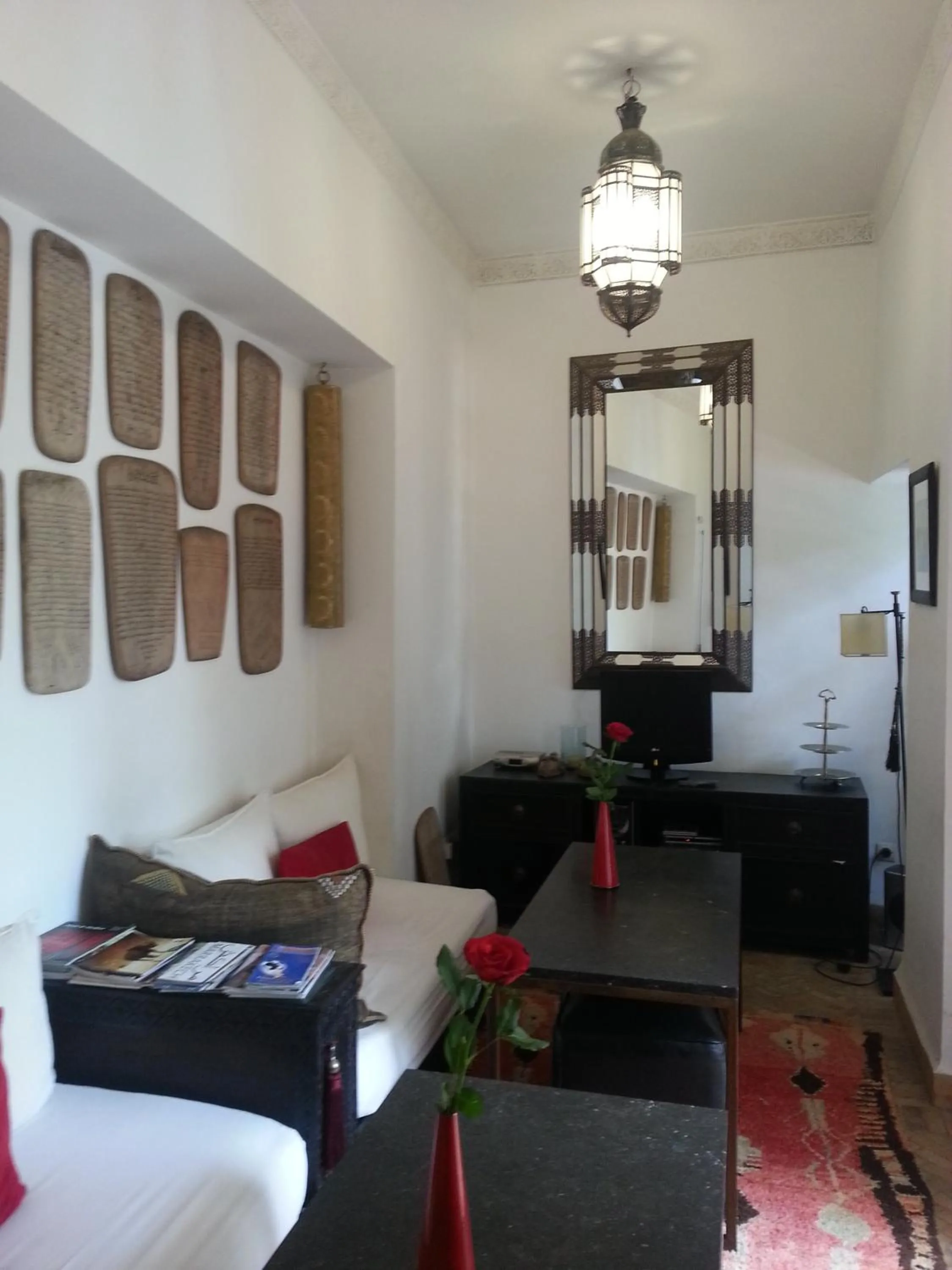Communal lounge/ TV room in Riad AZZA