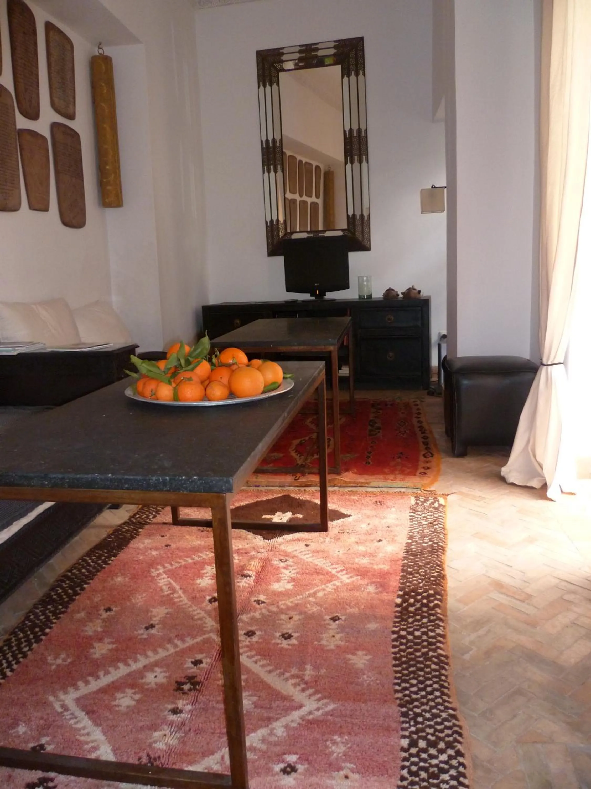 Communal lounge/ TV room in Riad AZZA