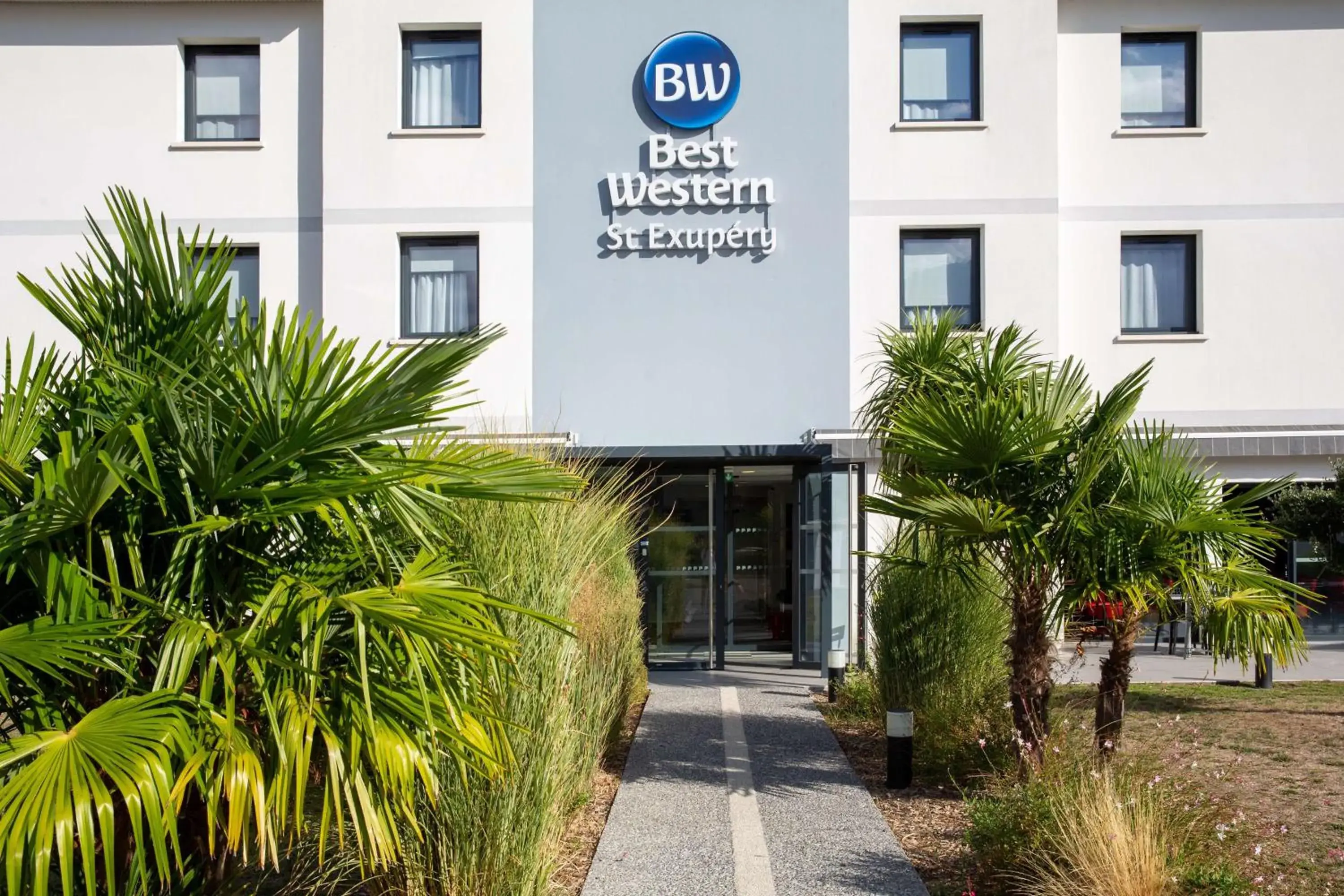 Property building in Best Western Saint Exupéry Eysines - Bordeaux Ouest Property building in Best Western Saint Exupéry Eysines - Bordeaux Ouest