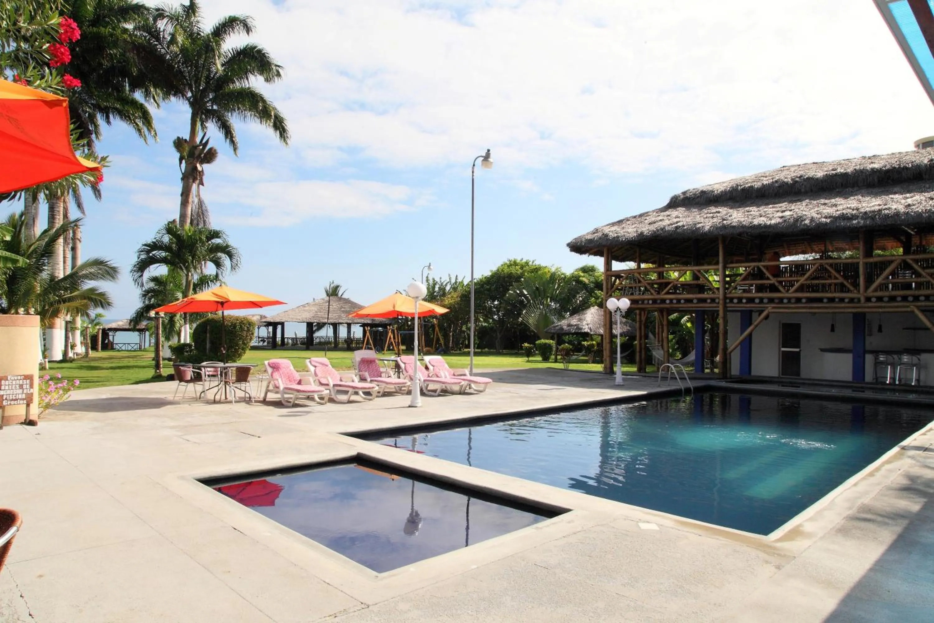 Swimming pool in Hotel Puerto Ballesta