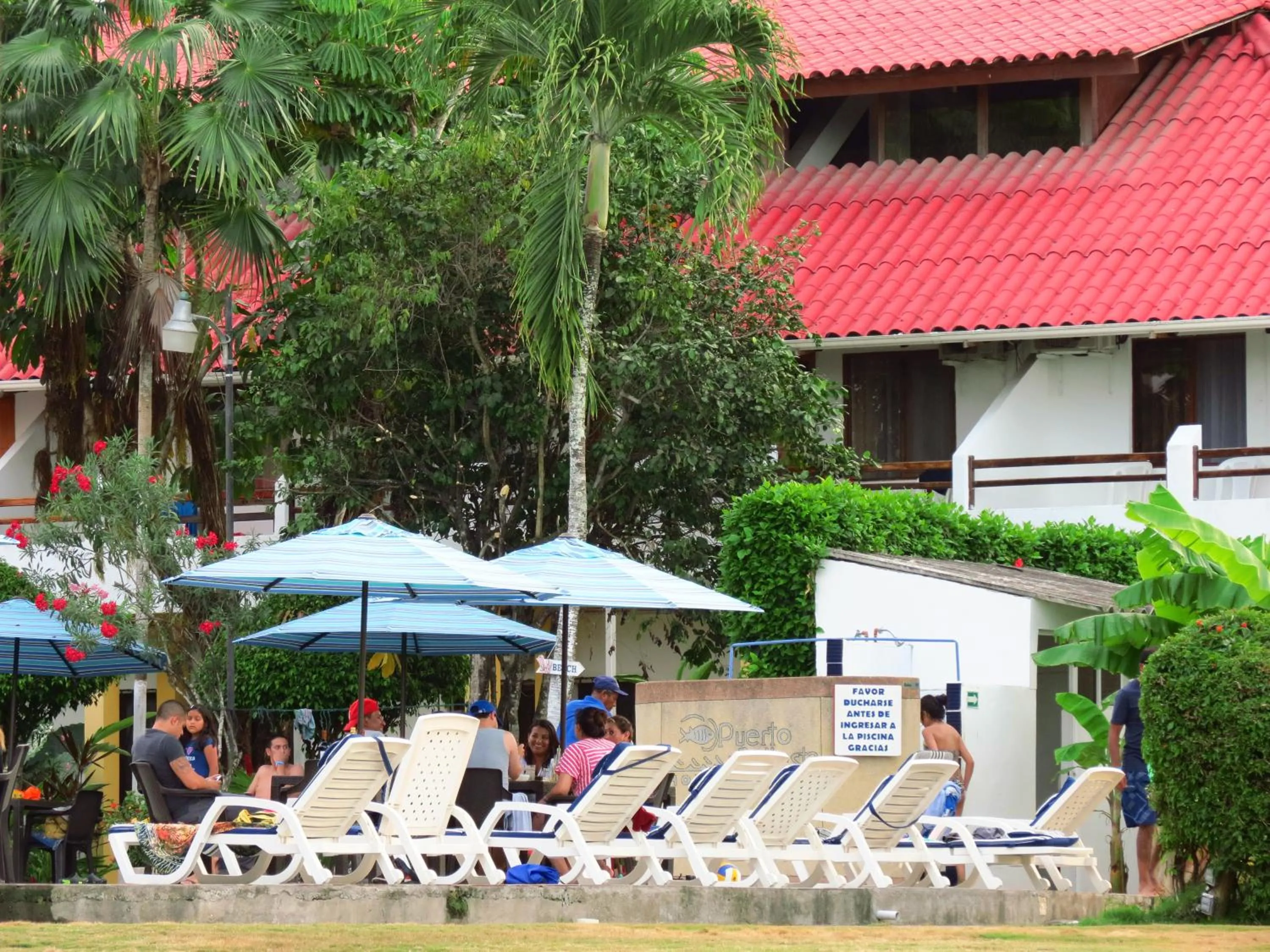 Swimming pool in Hotel Puerto Ballesta