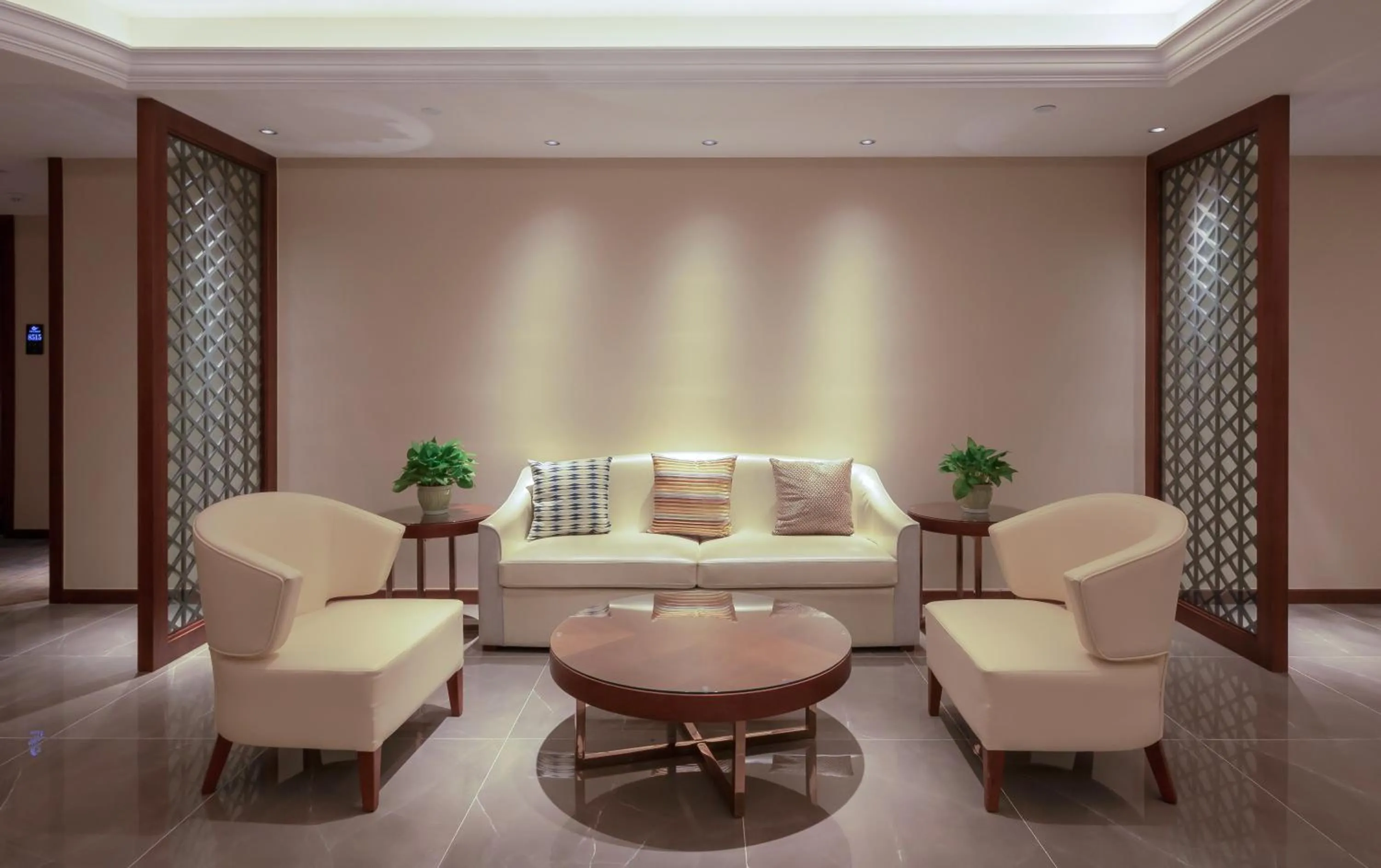 Yushan Town Tianji Cloud Business Hotel