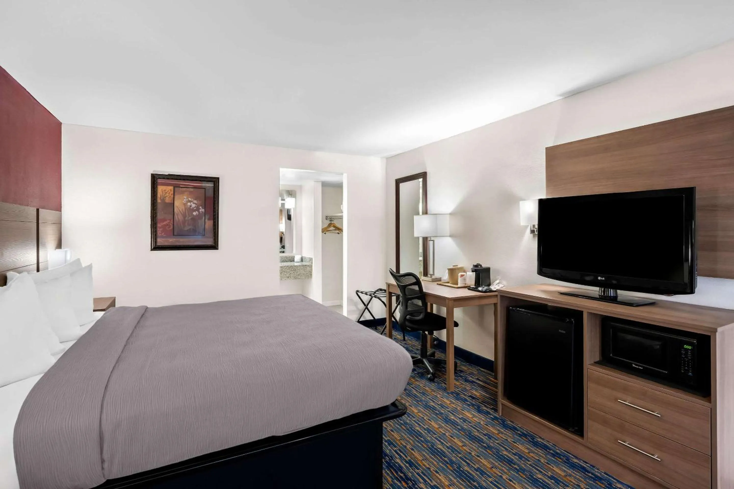 Bedroom, Bed in Quality Inn