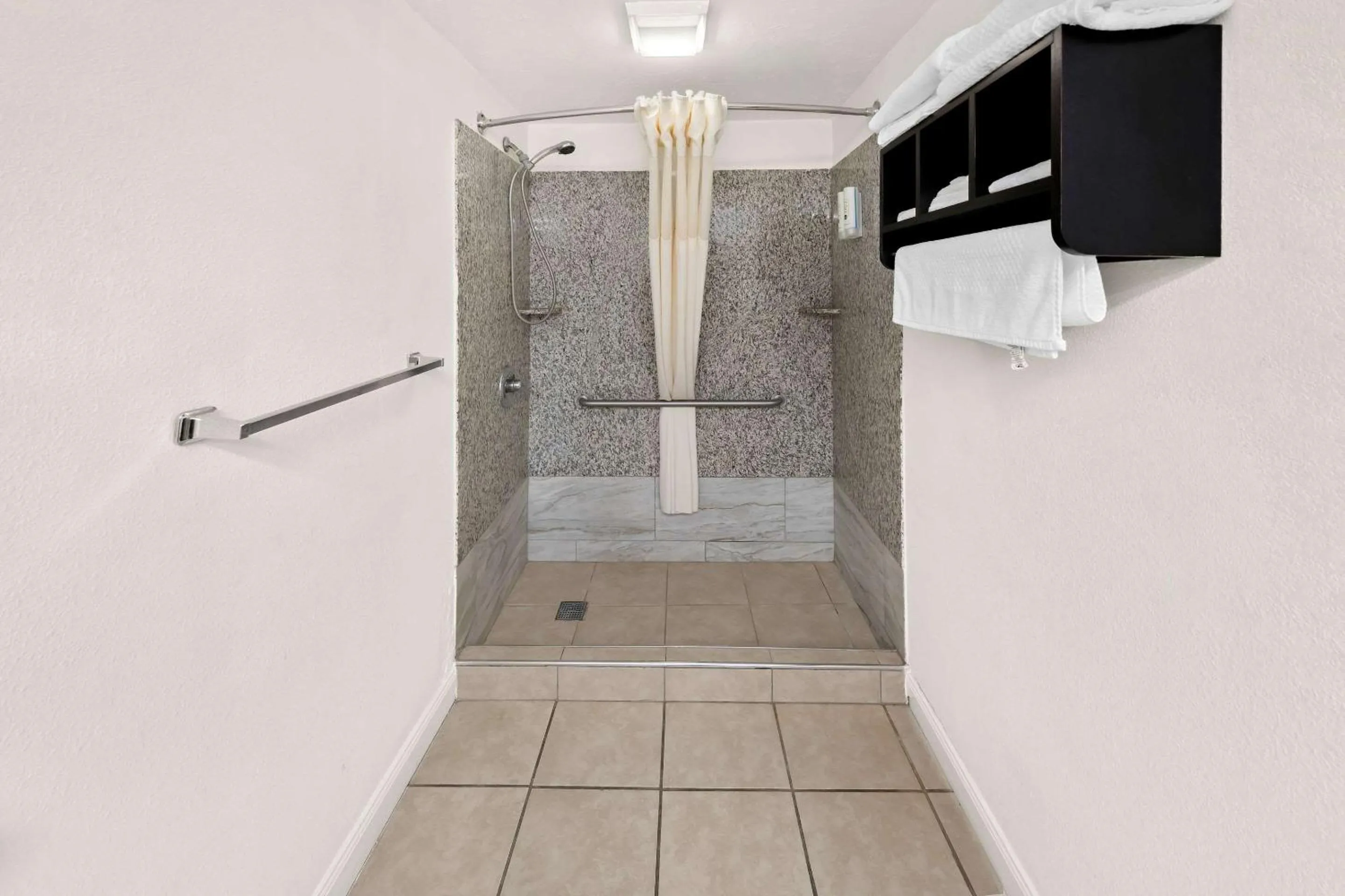 Bedroom in Quality Inn