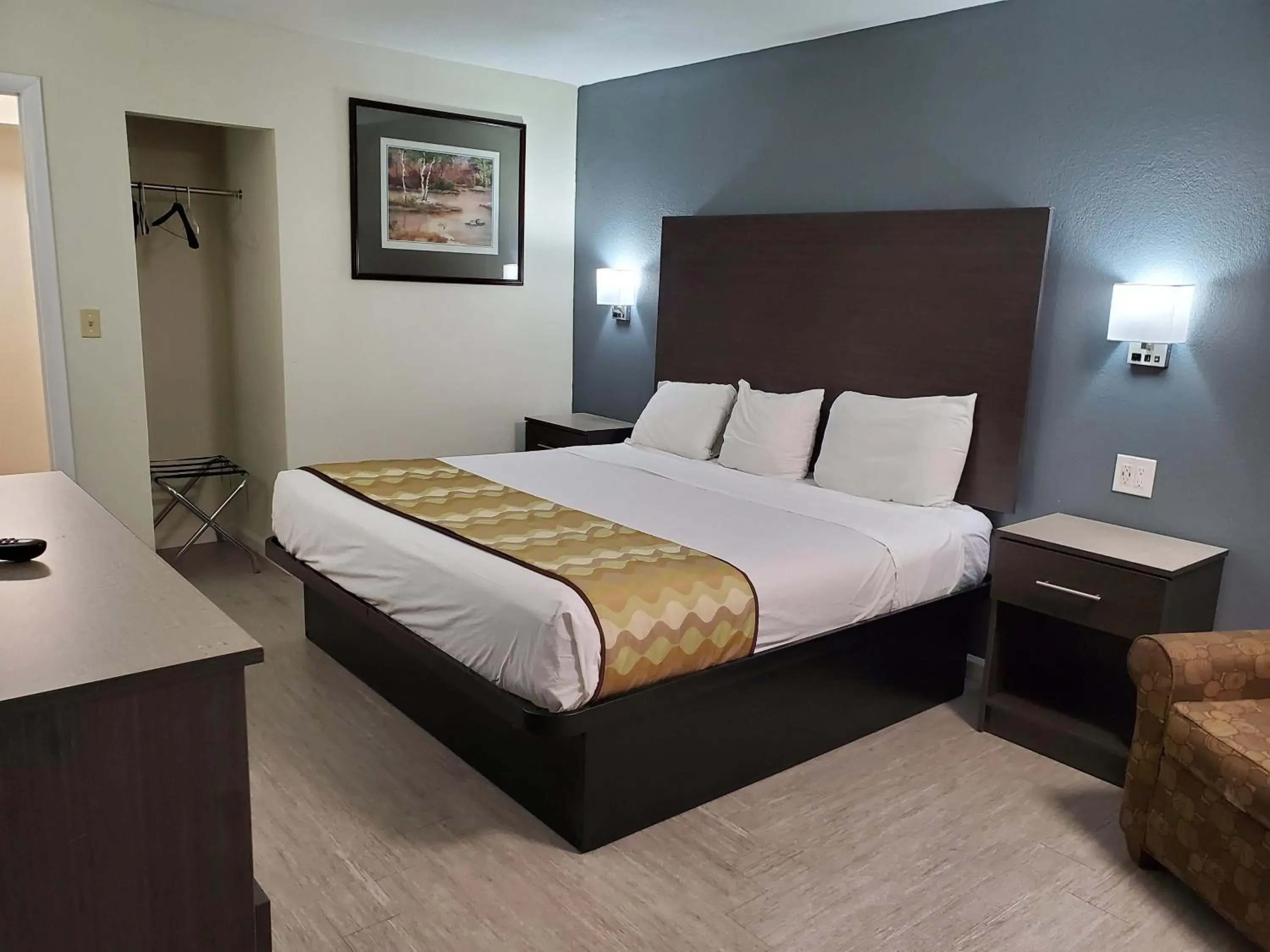 Bed in Days Inn by Wyndham Lawton Bed in Days Inn by Wyndham Lawton