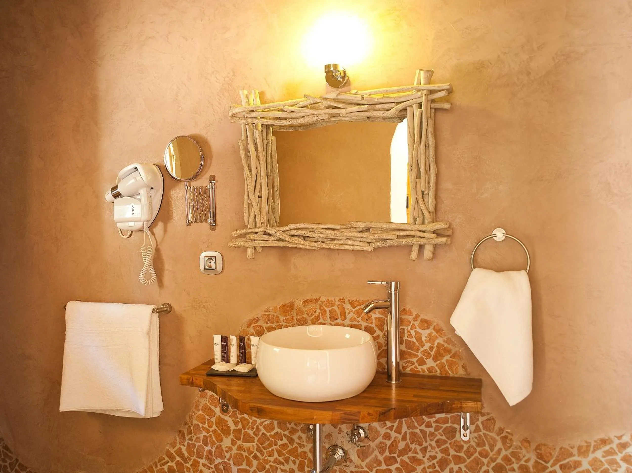 Bathroom in Hôtel Ambassador Palombaggia