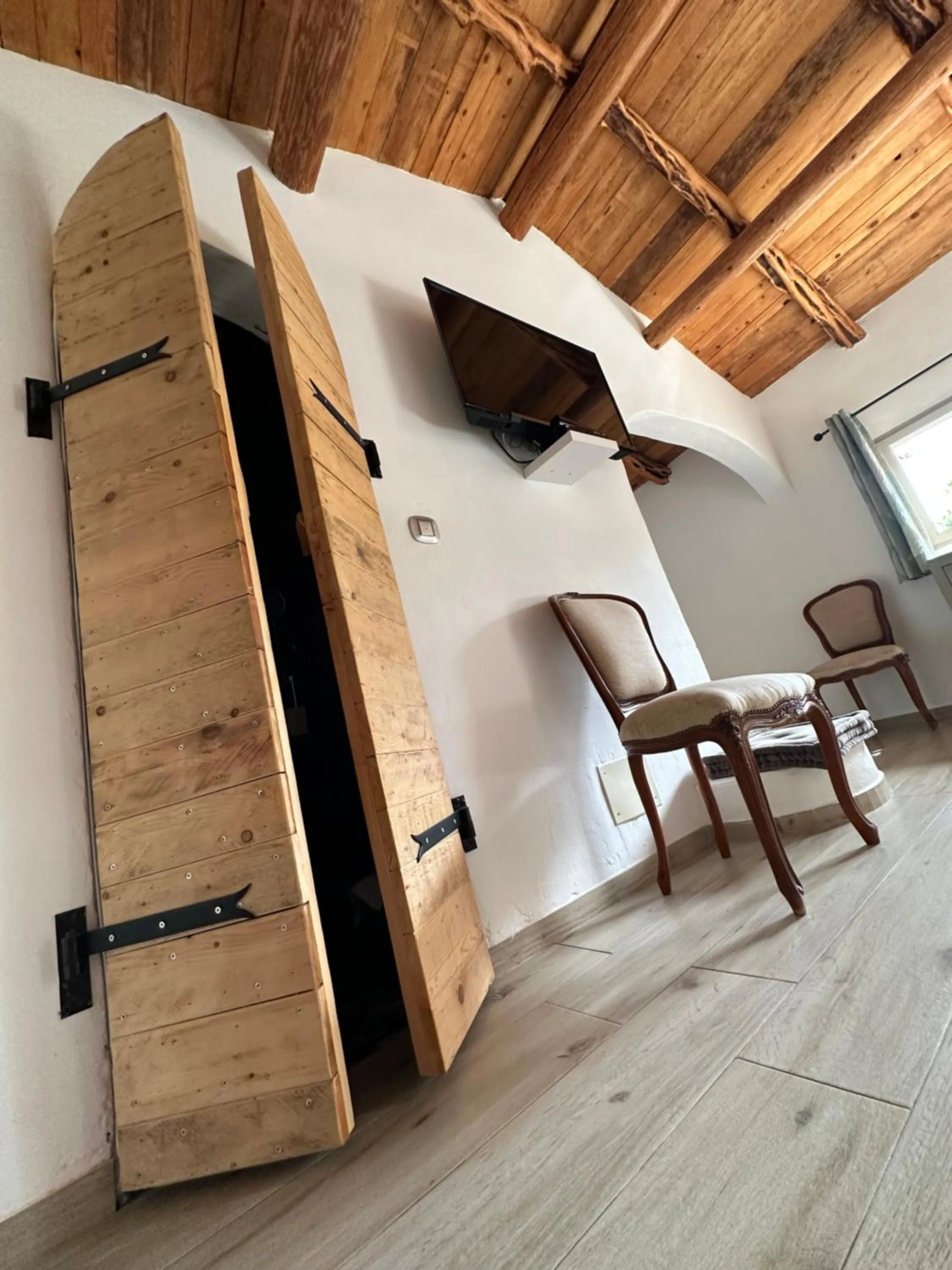 Photo of the whole room in Hôtel Ambassador Palombaggia