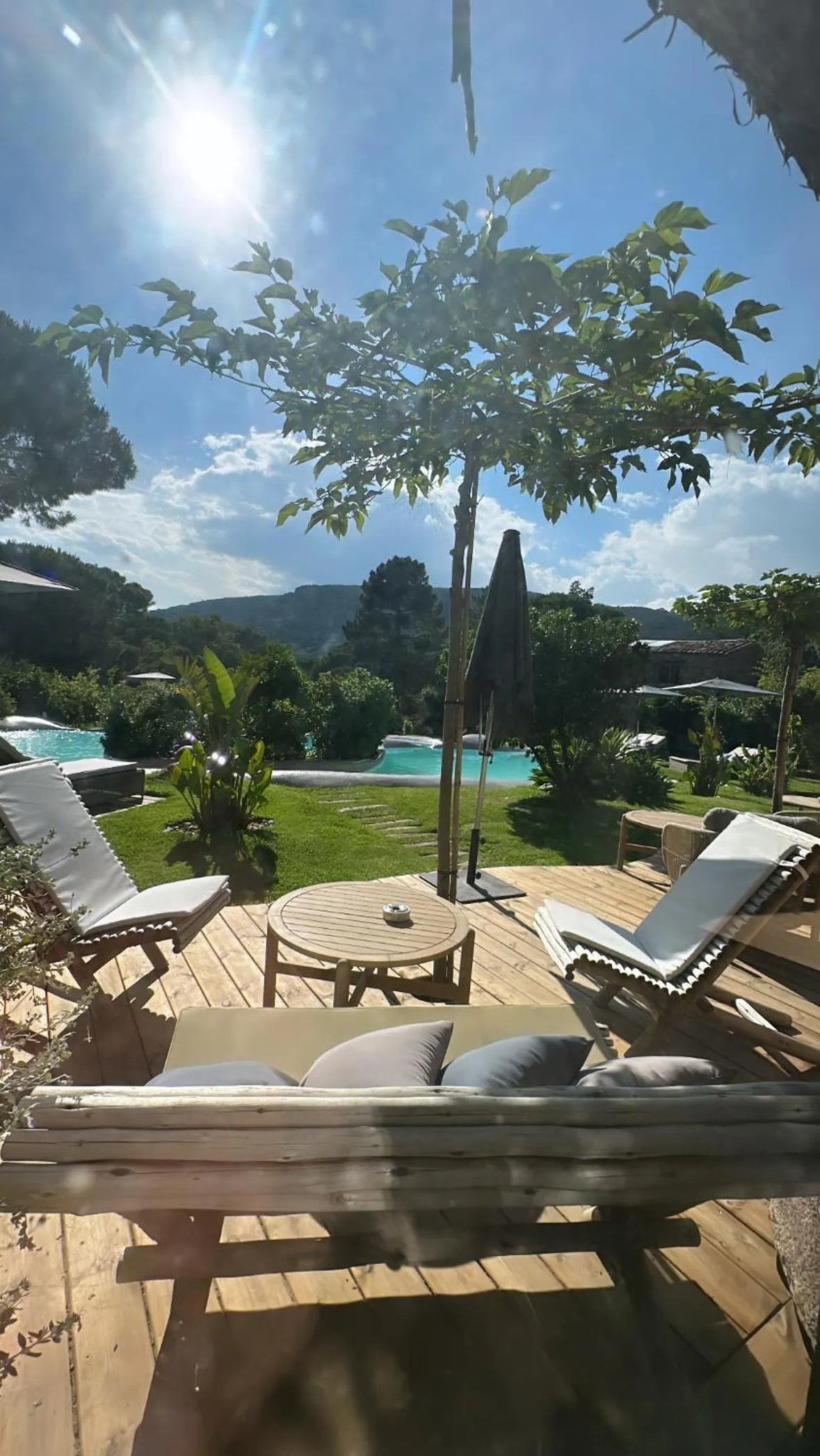 Patio in Hôtel Ambassador Palombaggia