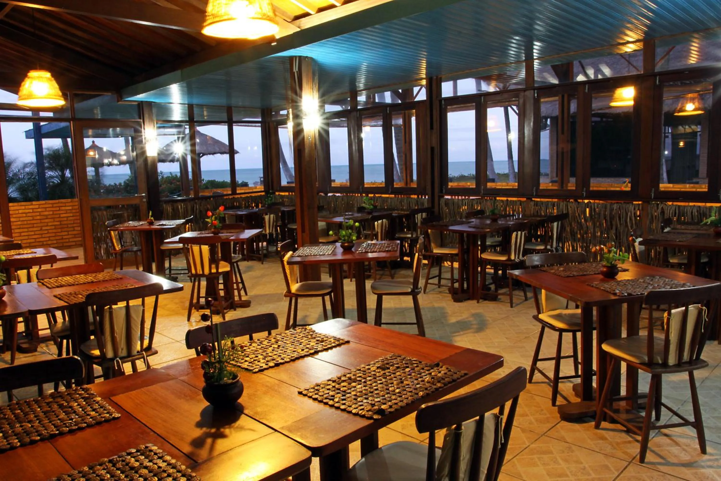 Restaurant/places to eat in Albacora Praia Hotel