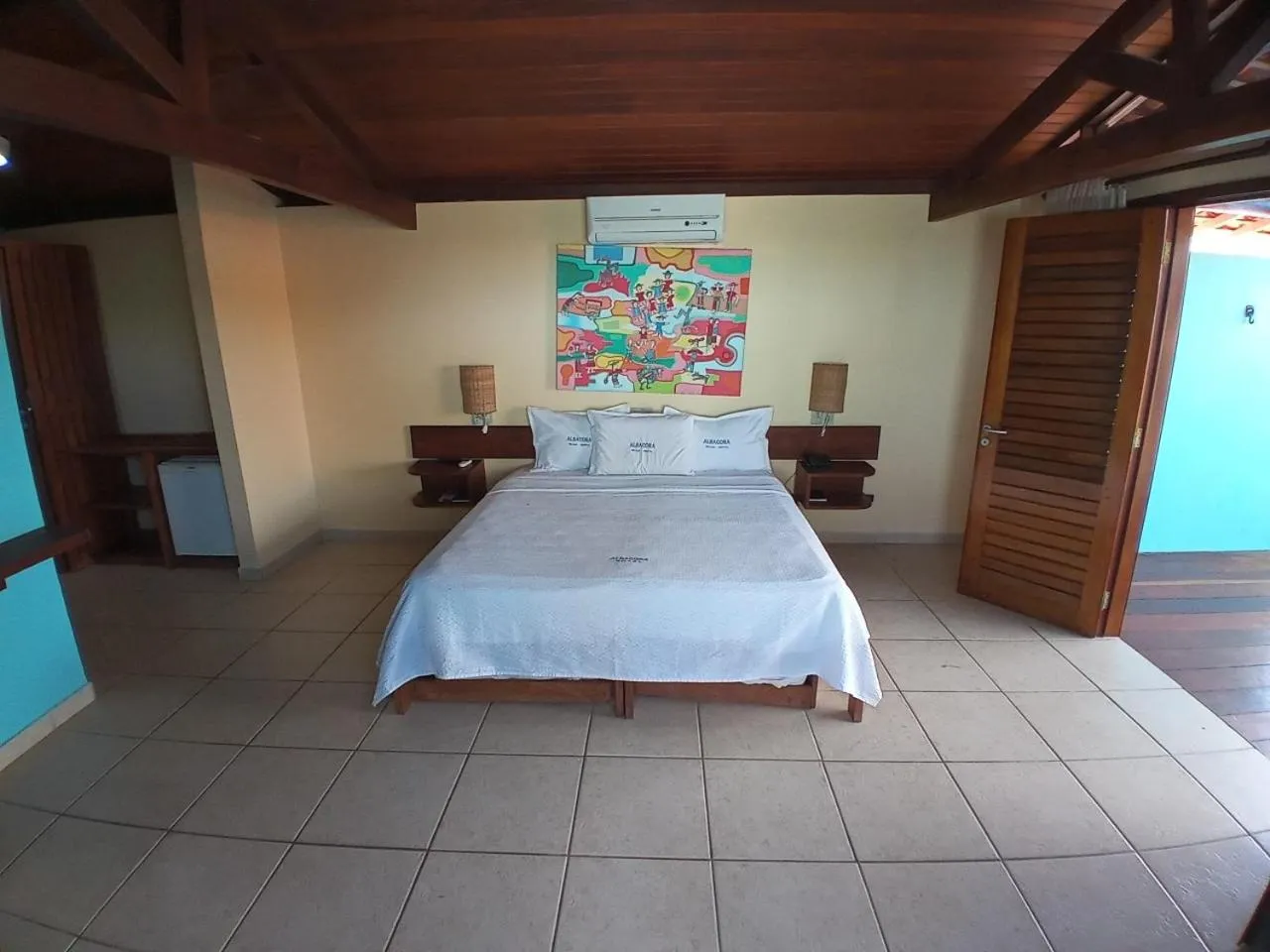 Photo of the whole room, Bed in Albacora Praia Hotel