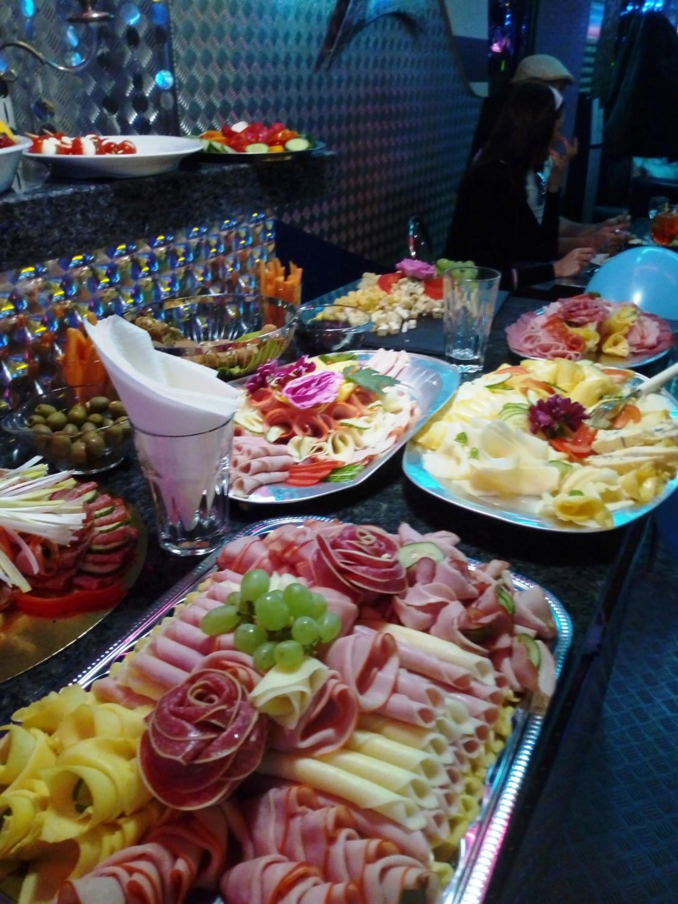 People in Hotel Cade