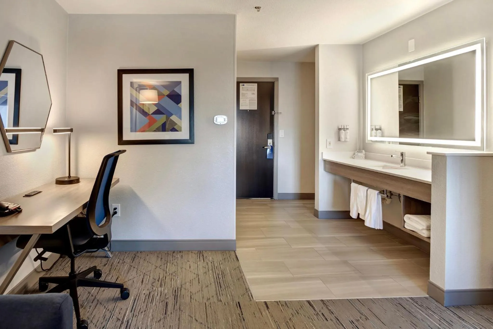 Photo of the whole room in Holiday Inn Express Portland East - Columbia Gorge by IHG